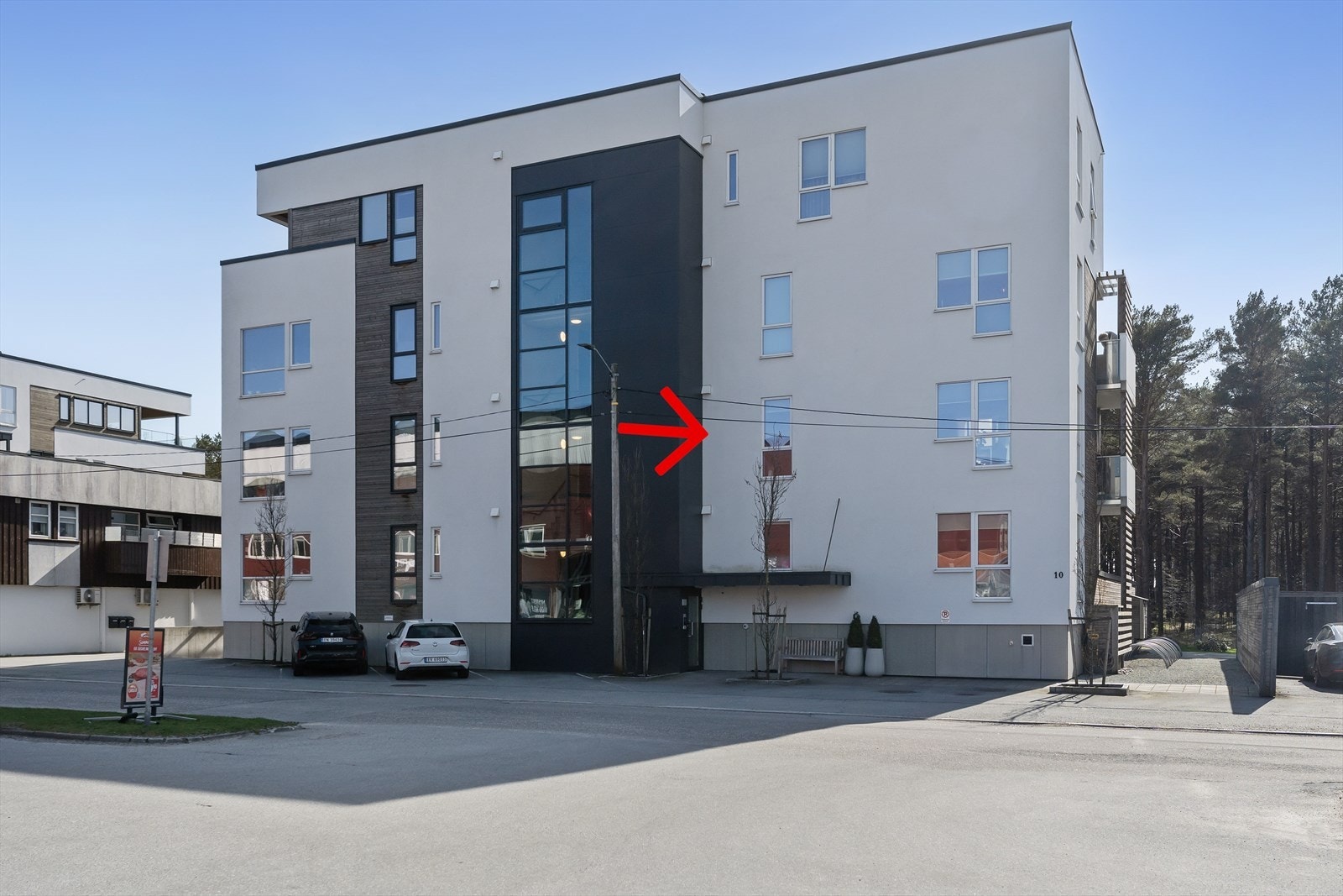 Leiligheten ligger i 2. etasje og er gjennomgående. Galleribilde