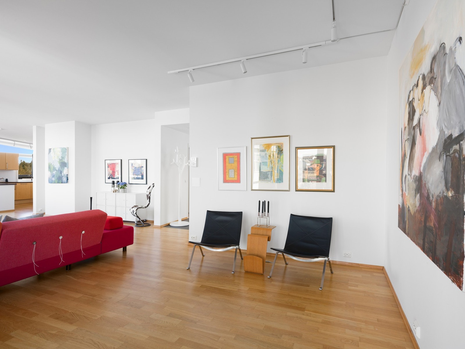 I stuen har man oppvarming i form av varmepumpe. Galleribilde