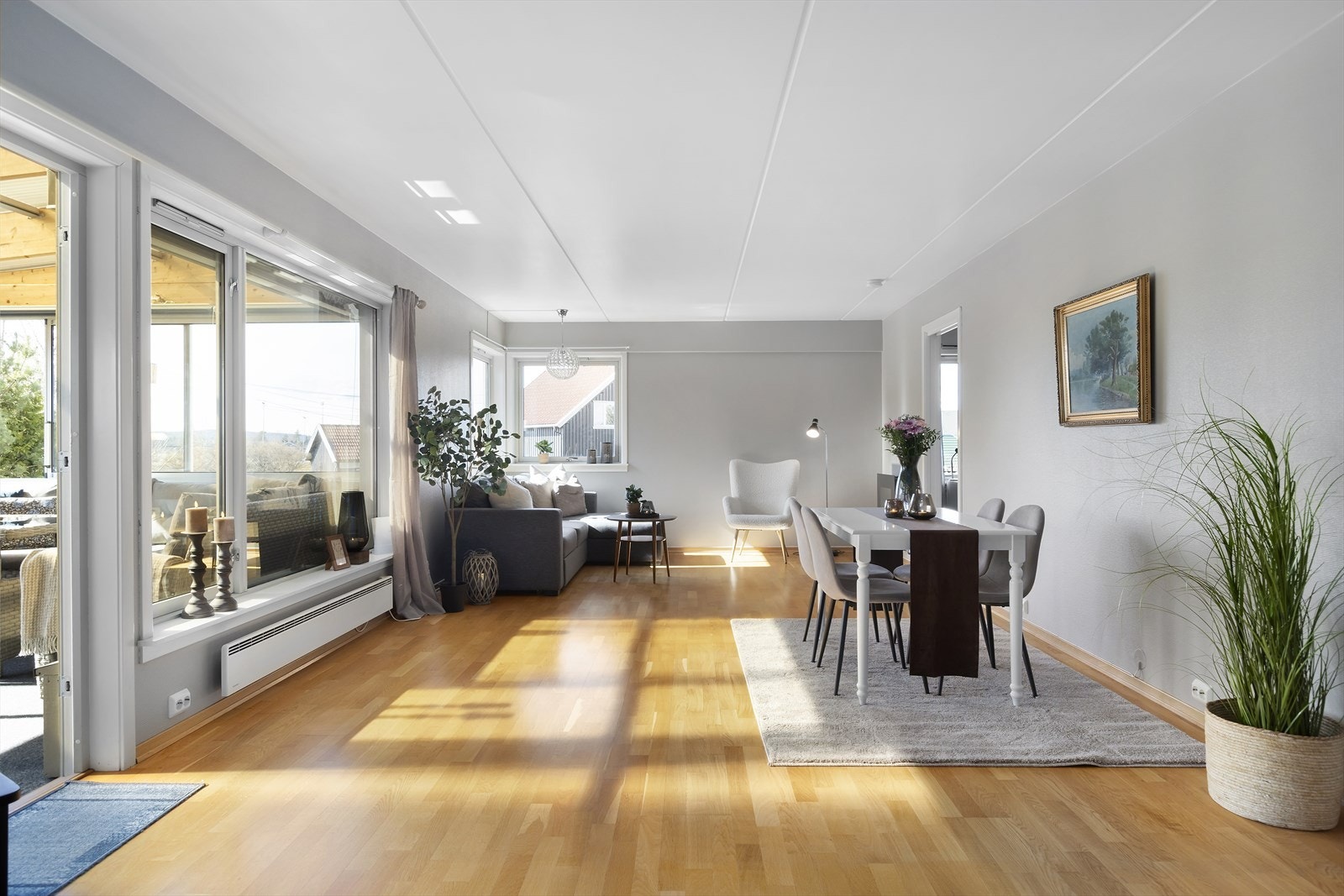 Velkommen til Aurstubben 1 - En lys og pen 3-roms hjørneleilighet med supersentral beliggenhet på Aursmoen. Foto: Diakrit (Nanna Wolden) Galleribilde