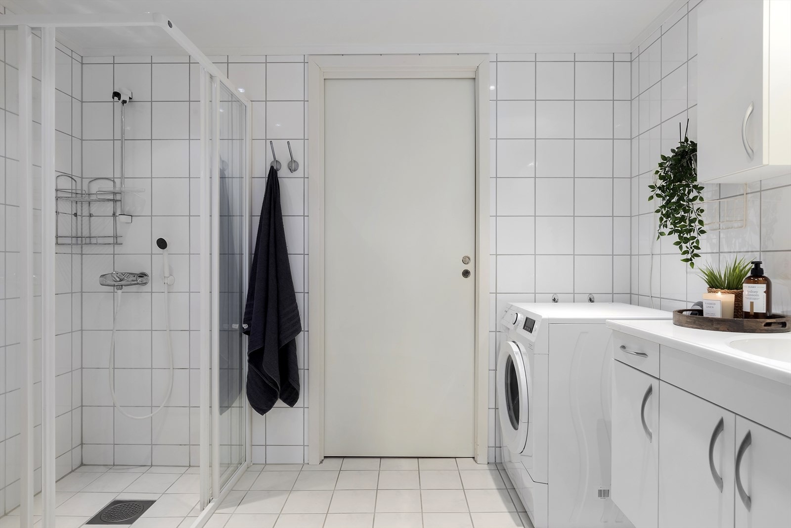 Flislagt bad med varme i gulv. Galleribilde