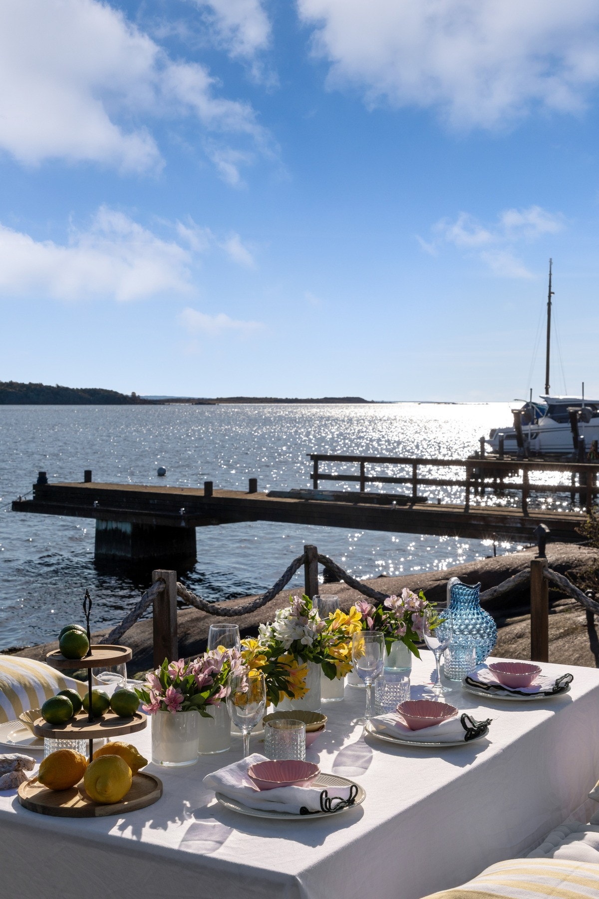 Flotte muligheter for å nyte beliggenheten ved sjøen. Galleribilde