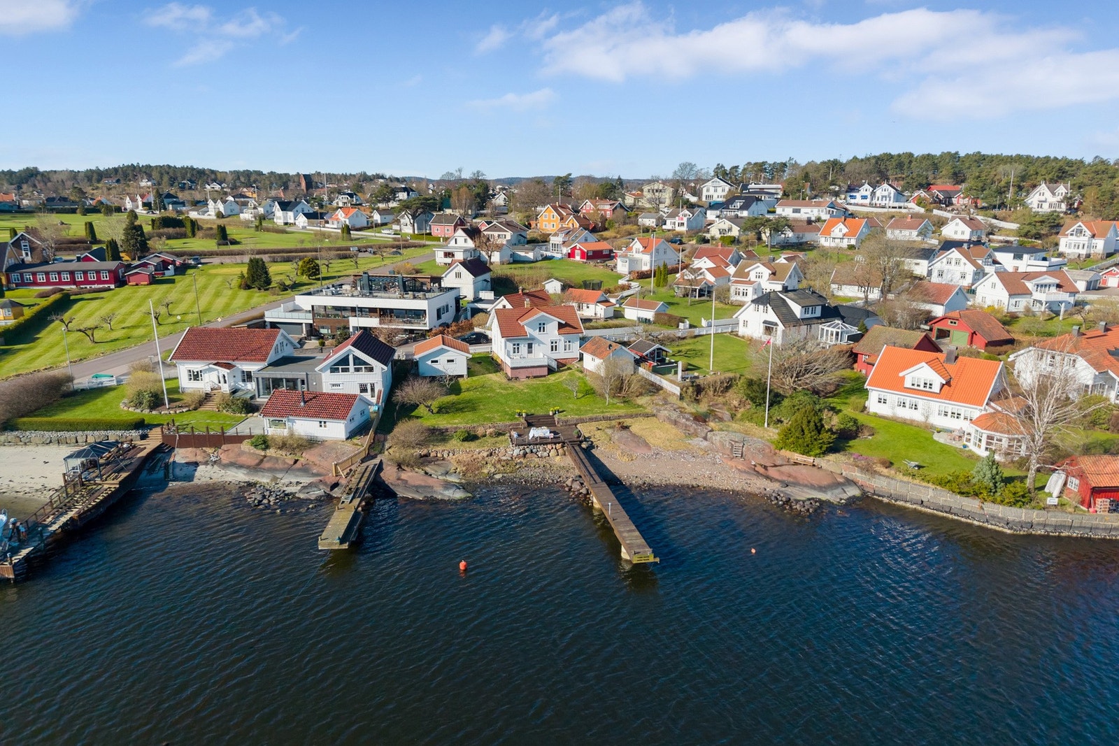 Dronefoto nærområde. Galleribilde