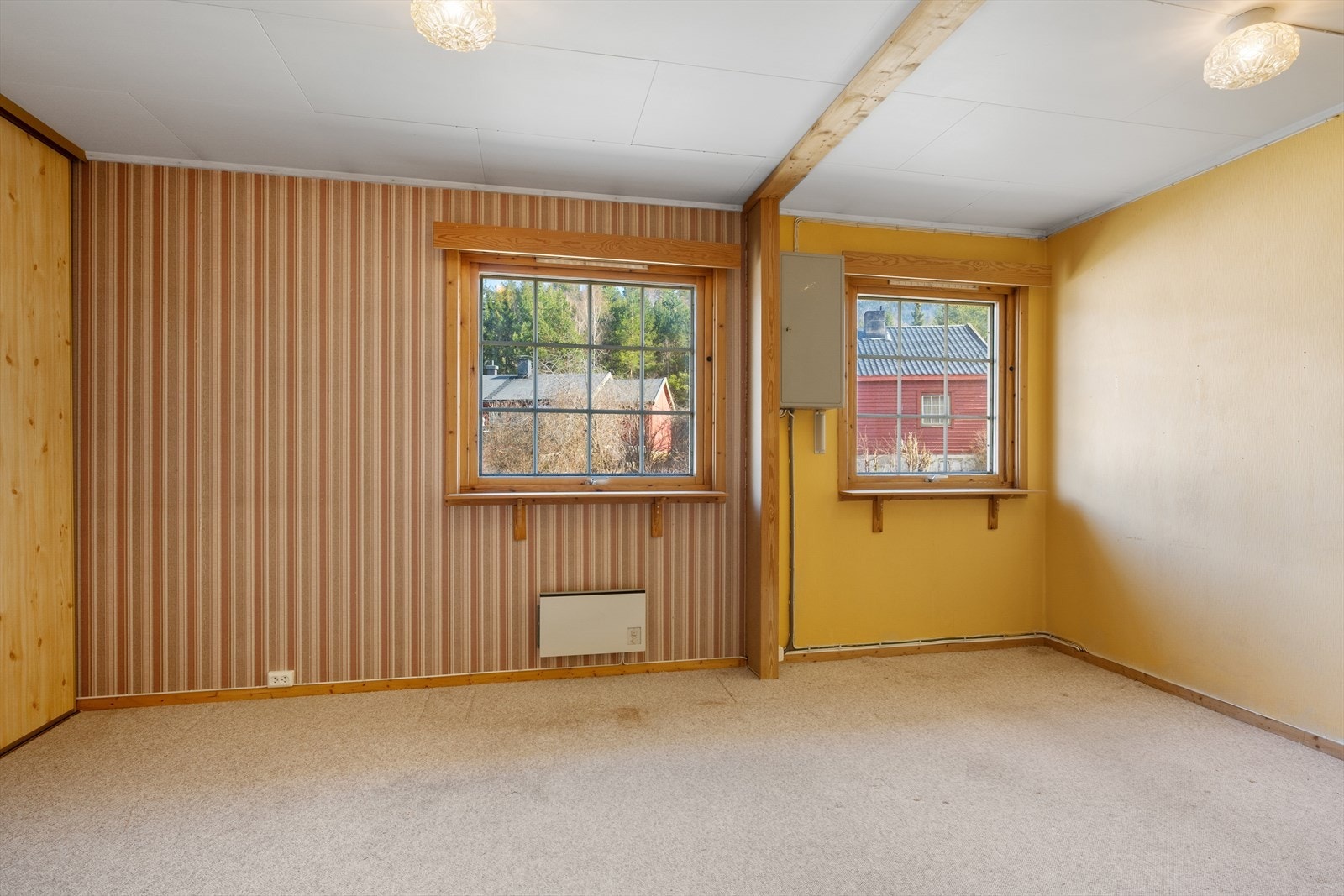 Hovedsoverom - rommet er romslig og er et resultat av at soverommet og opprinnelig bod er slått sammen. Galleribilde