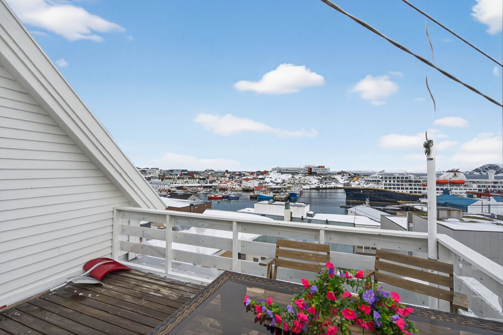 Havneutsikt fra takterrassen Galleribilde