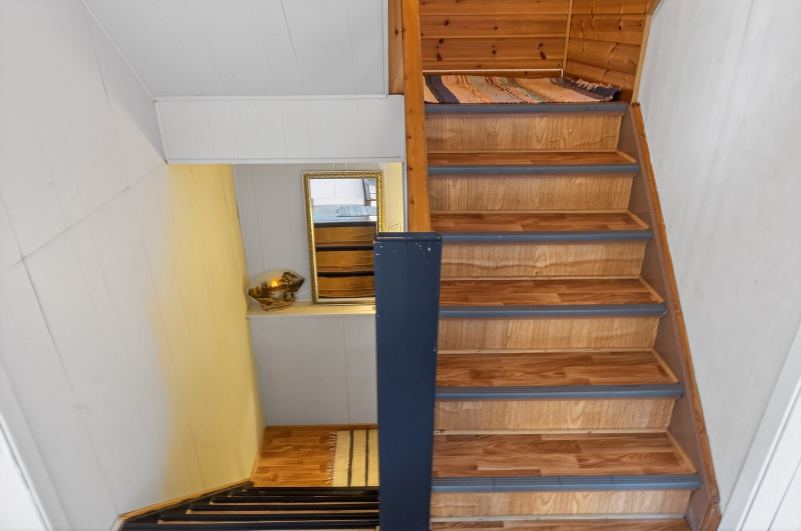 Trappegang, sett fra 2. etasje Galleribilde