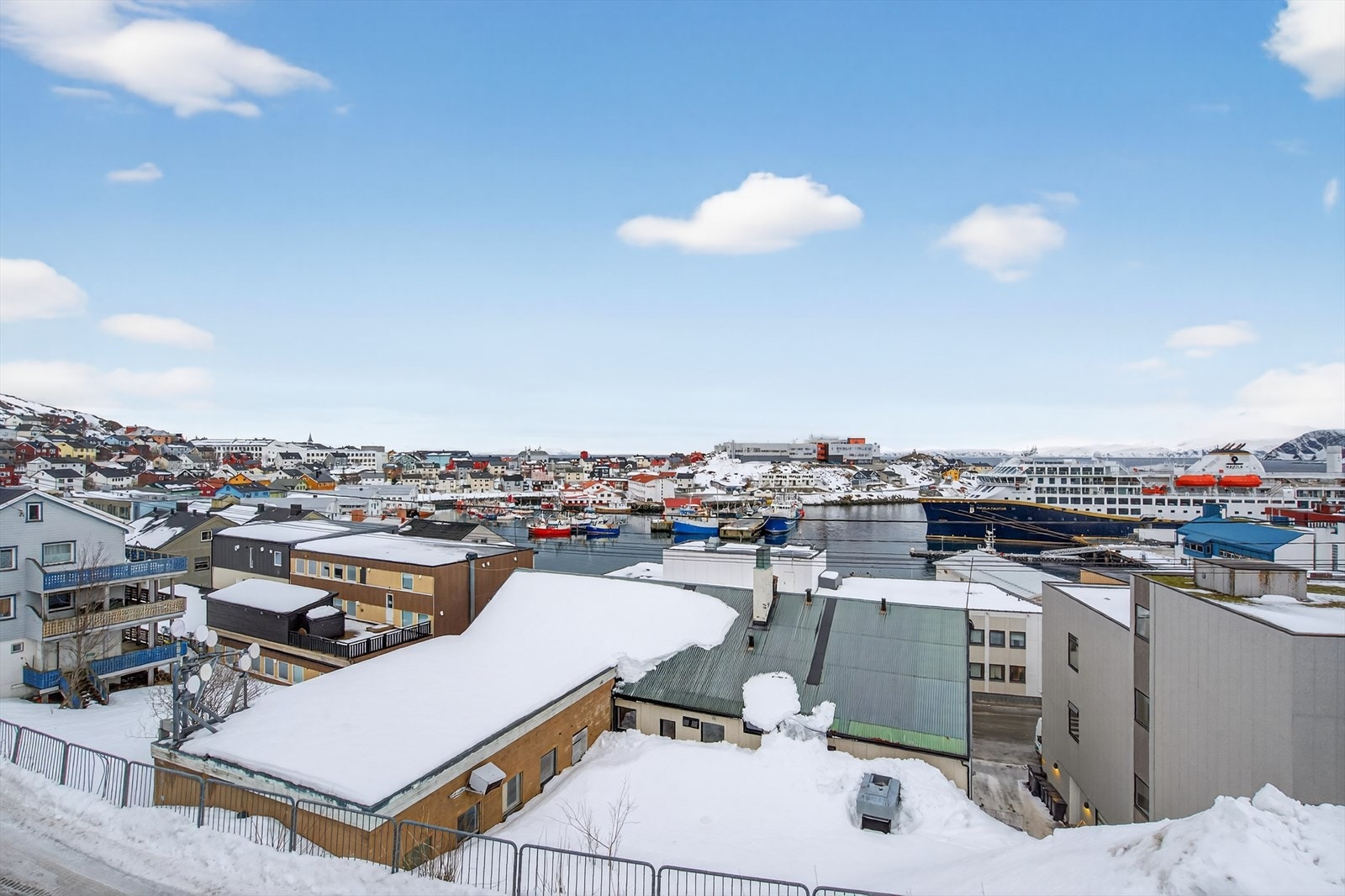 Utrolig utsikt over Honningsvåg! Galleribilde
