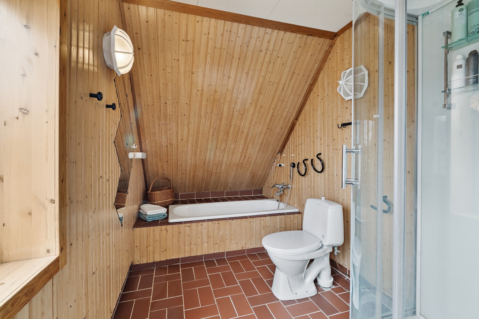 Badet er av eldre årgang og må påregnes oppgradering (TG3) Galleribilde