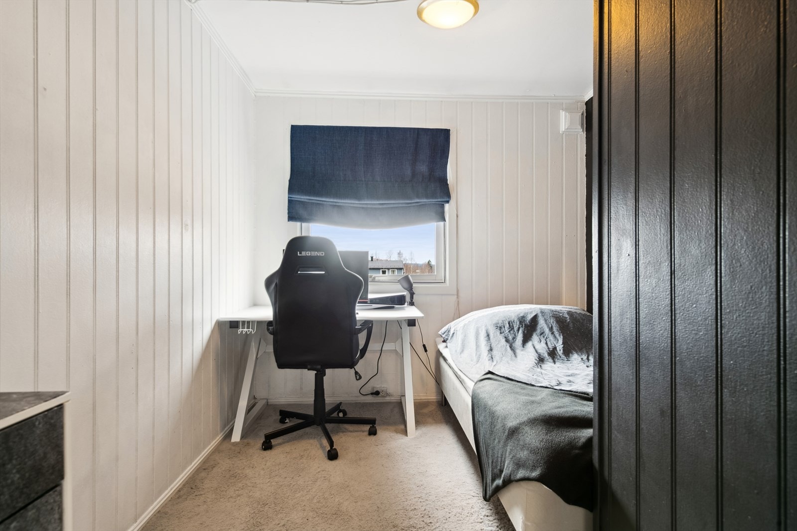 Det minste soverommet kan f.eks benyttes til kontor/gjesterom. Galleribilde