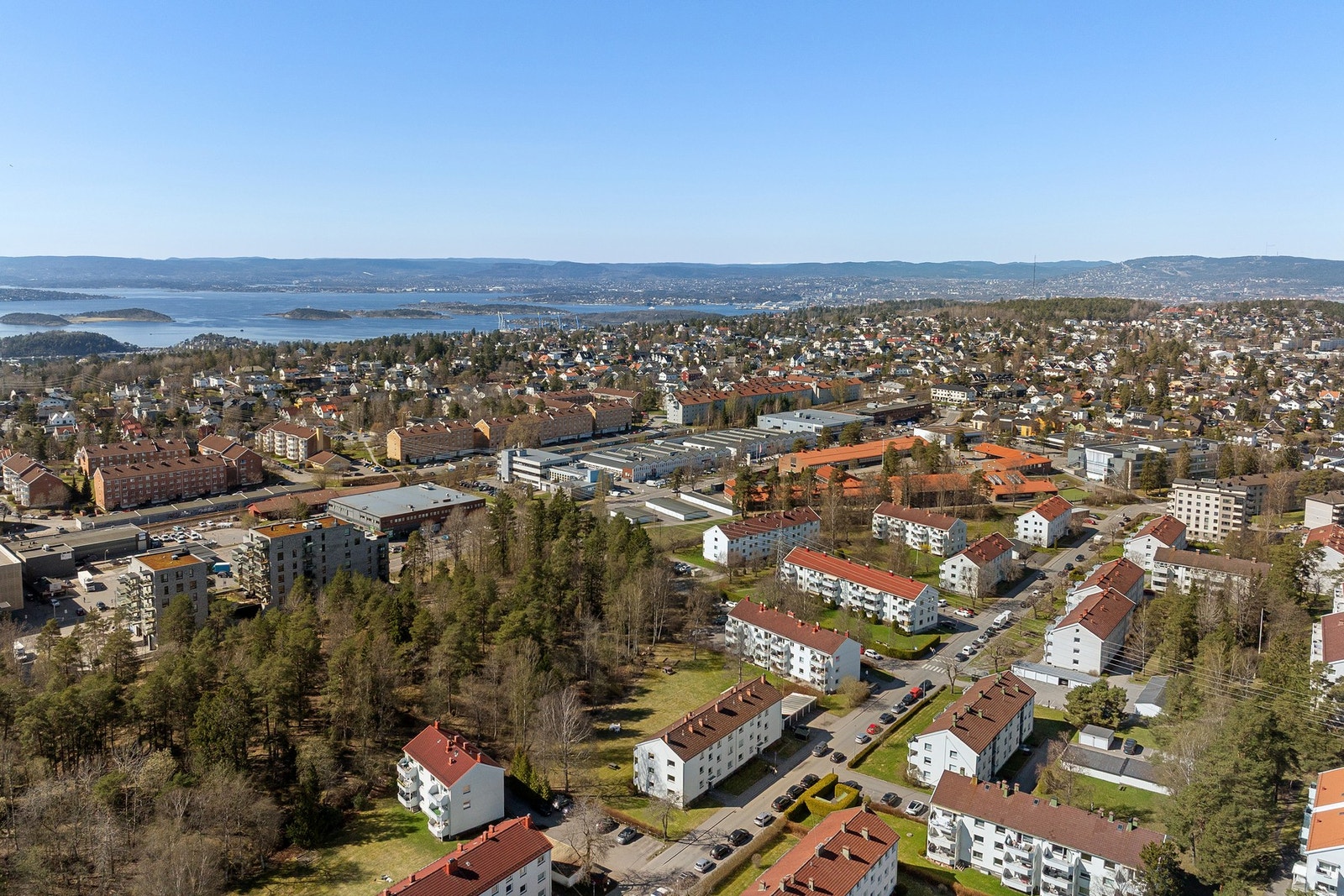 Sameiet kan by på flotte utearealer med pent opparbeidede plen og prydbusker. Galleribilde