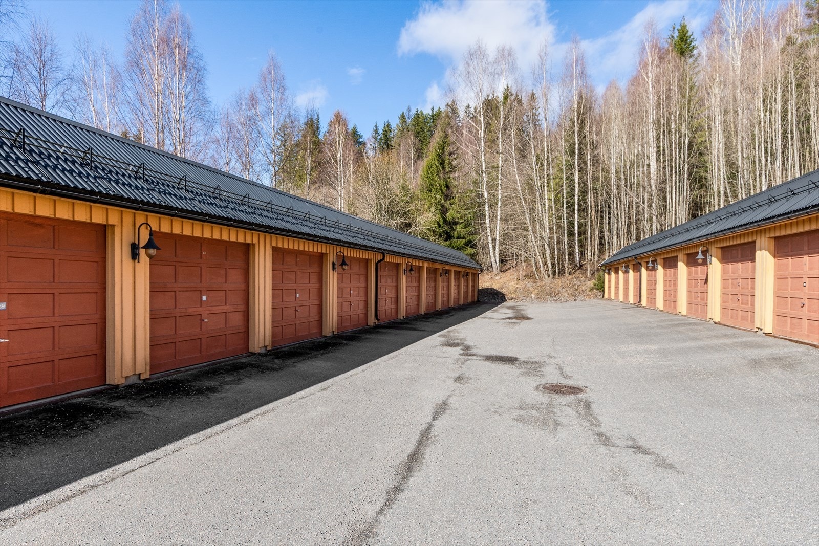 Garasjeplass i rekke medfølger ! Galleribilde