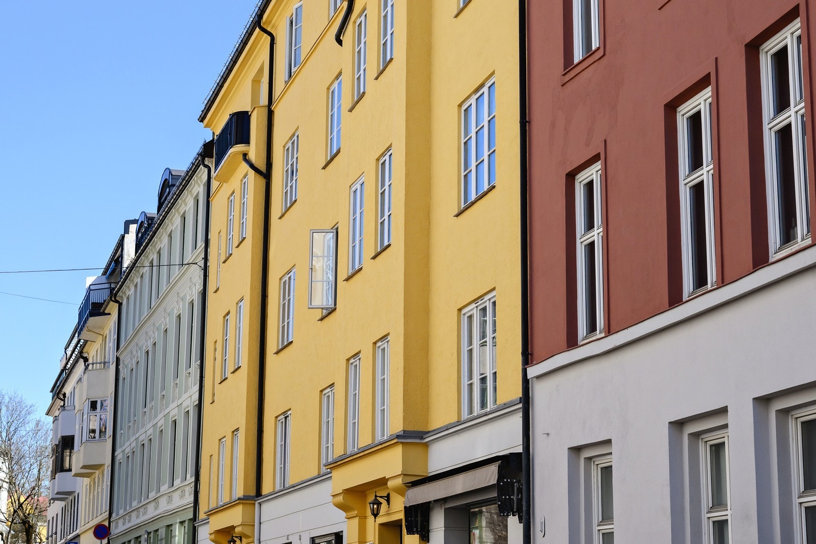 Leiligheten har en attraktiv og svært sentral beliggenhet på Majorstuen, i et hyggelig og populært boligområde med kort vei til alt byen har å tilby Galleribilde