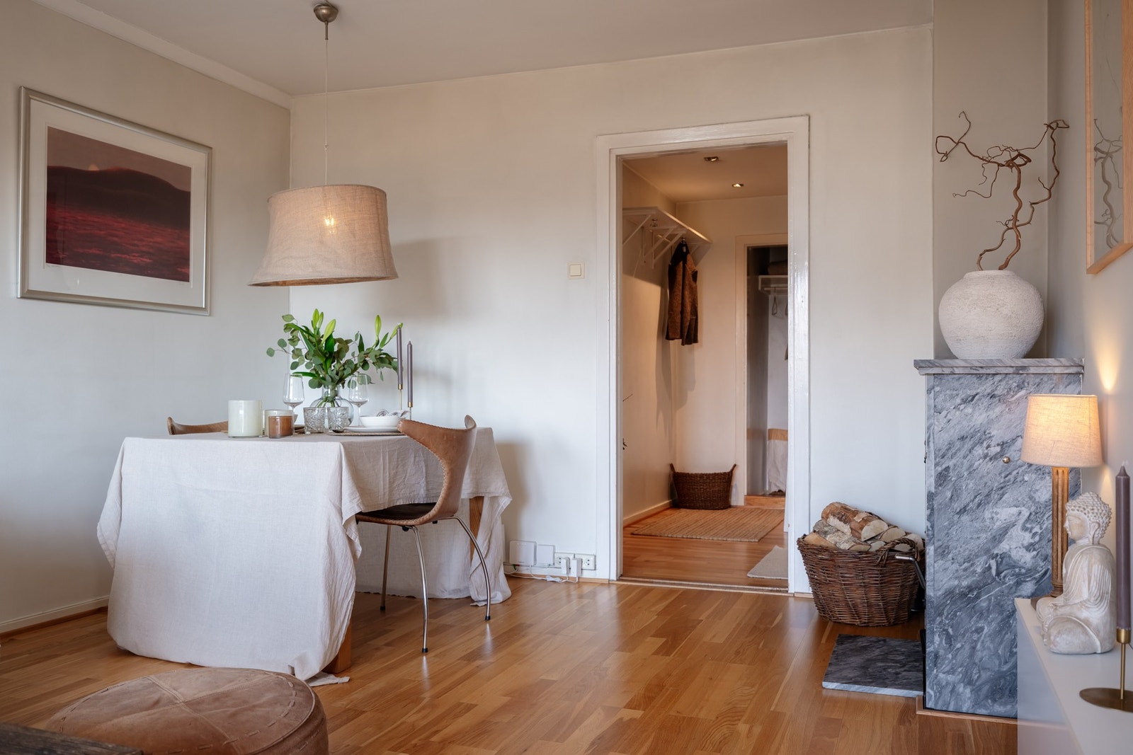 Det er også plass til spisebord. Galleribilde