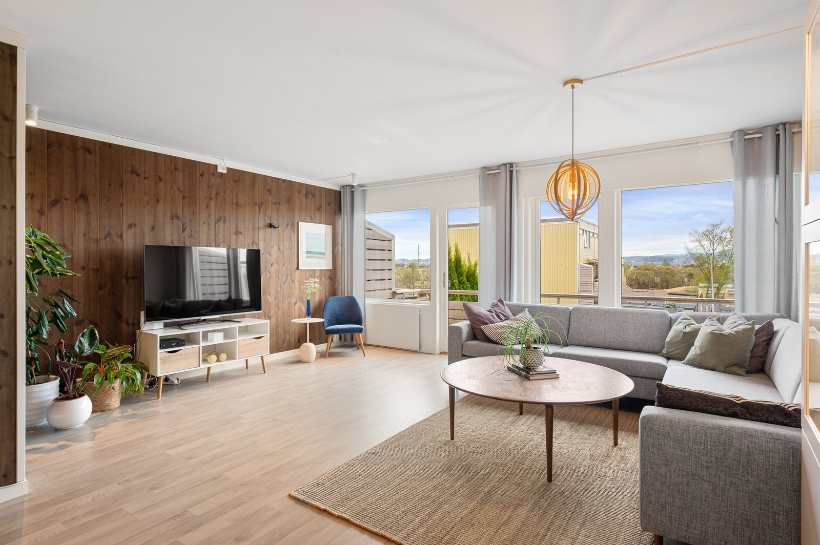 Lys og flott stueløsning på 32 m². Galleribilde