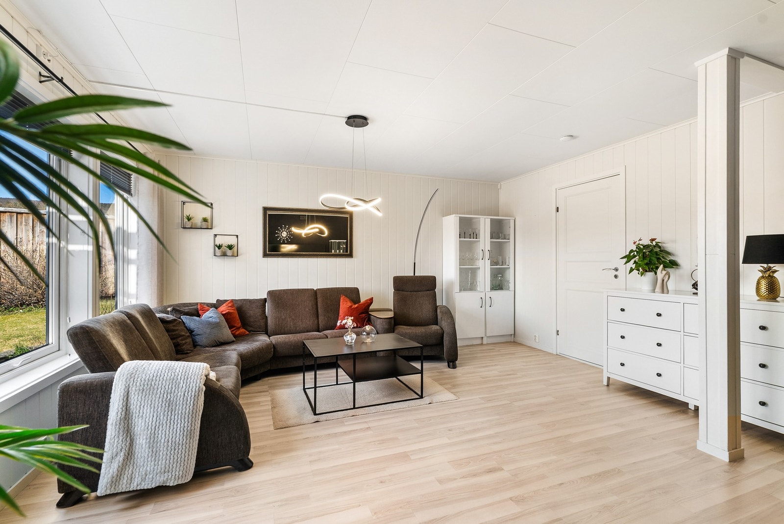 God plass til sittegruppe i stuen. Galleribilde