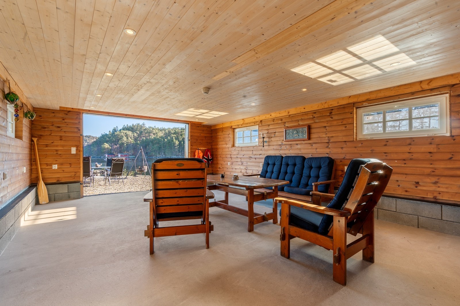 Sosial samlingsplass for bursdager og solfylte dager. Galleribilde