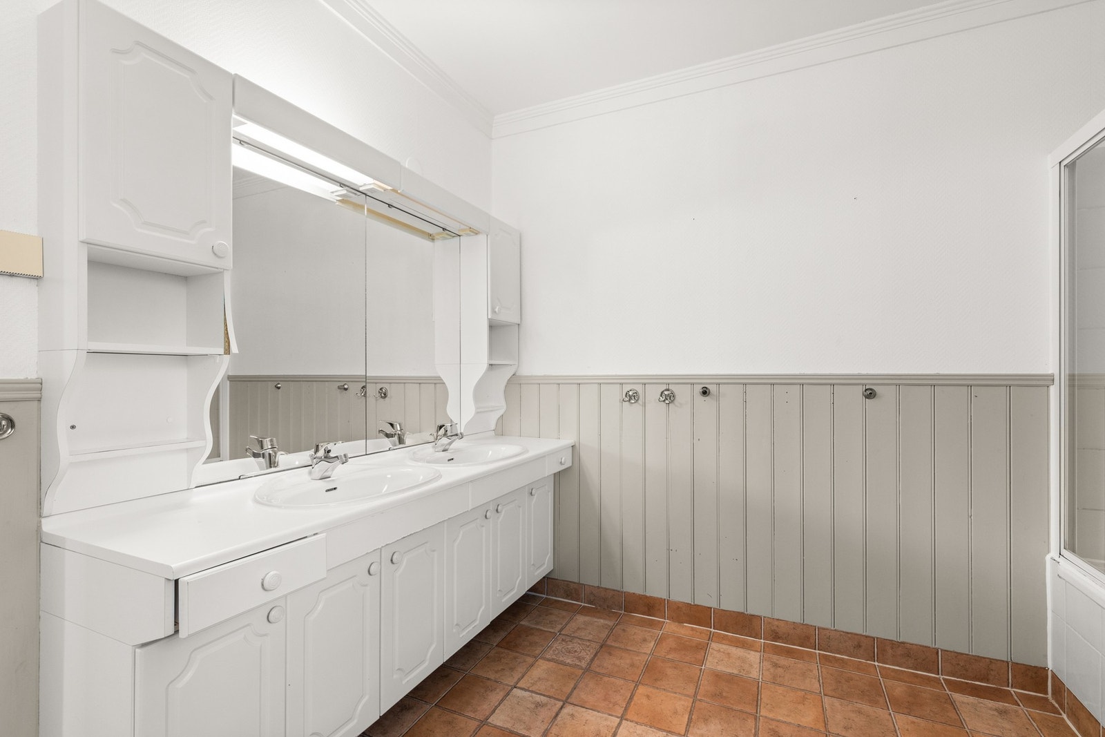 Badet er av eldre dato og bør påregnes rehabilitering Galleribilde