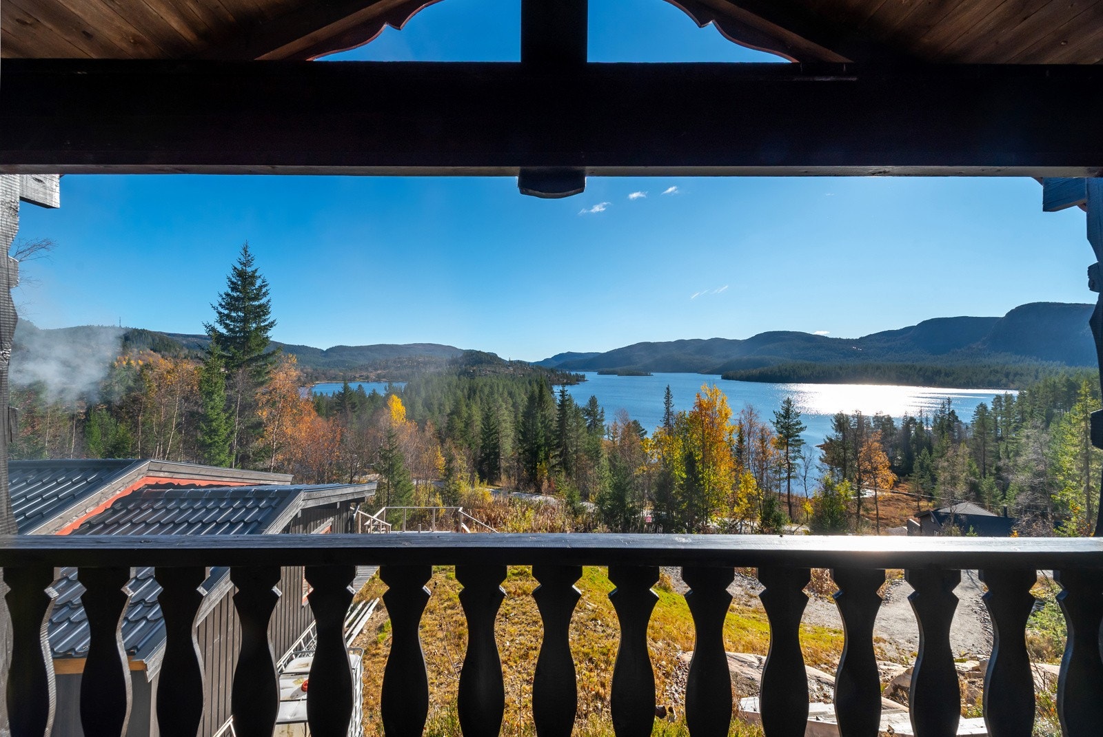 Det er også en helt vanvittig flott utsikt fra øverst på eiendommen. Galleribilde