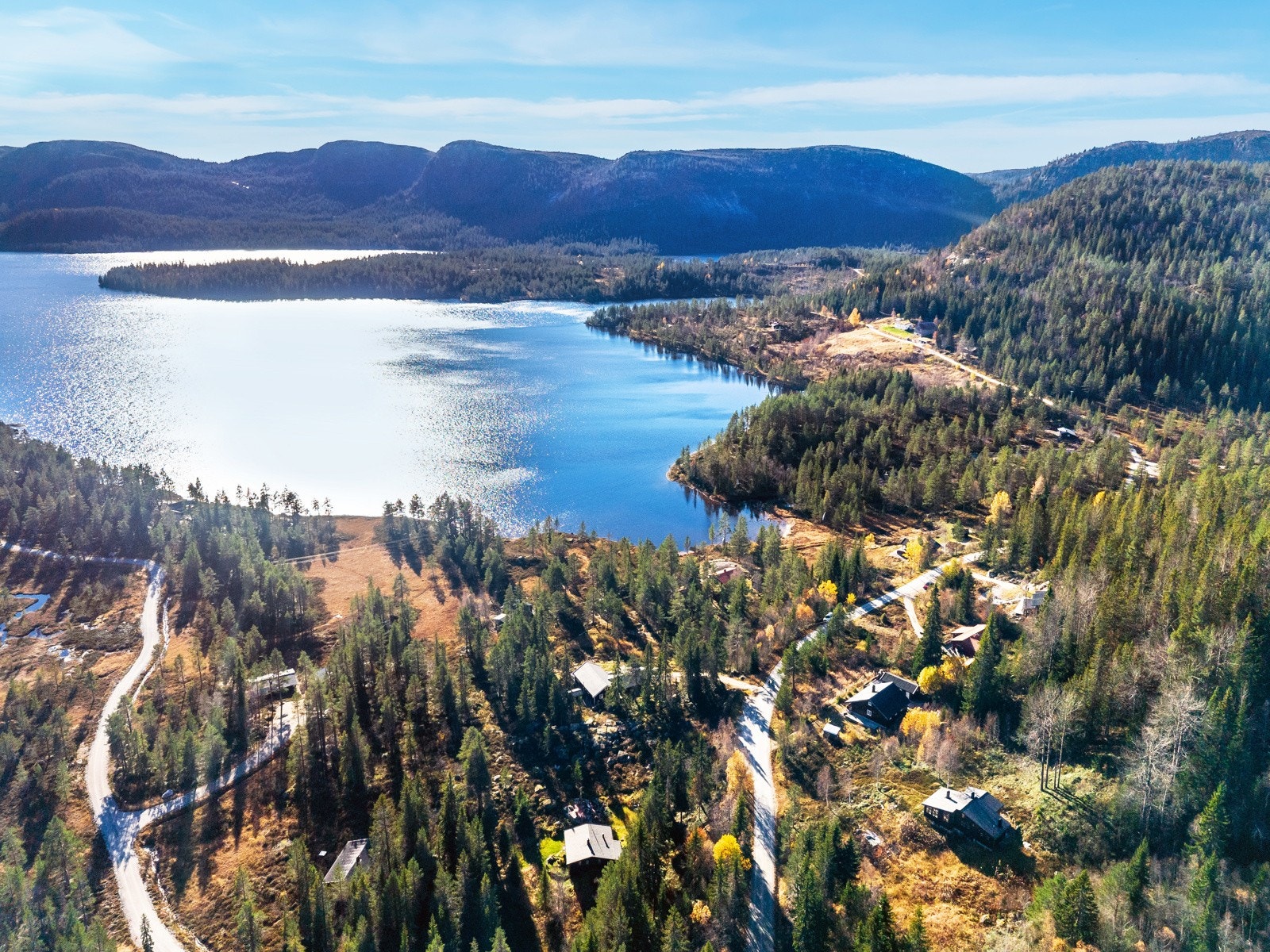 Det er felles akebakke og gapahauker i nærområdet, kun 2 minutter til Birtedalen aktivitetspark eller en god time i bil til Gautefall alpinanlegg. Galleribilde