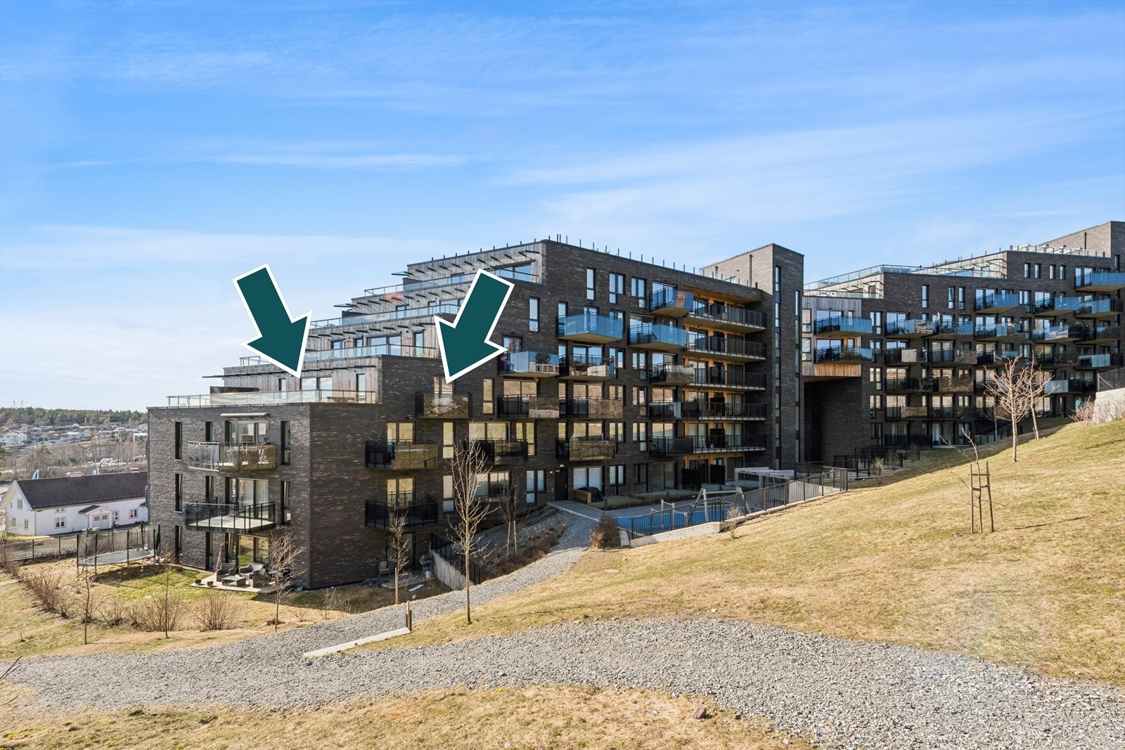 Sameiet Snølia 1-3-5 er et moderne eierseksjonssameie ferdigstilt i 2021. Galleribilde