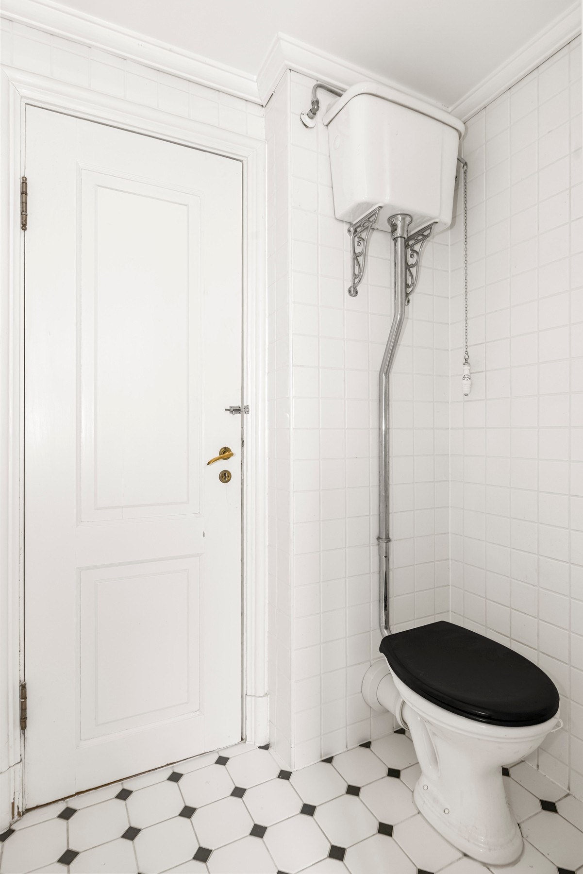 Det er toalett i begge hovedetasjene. Galleribilde