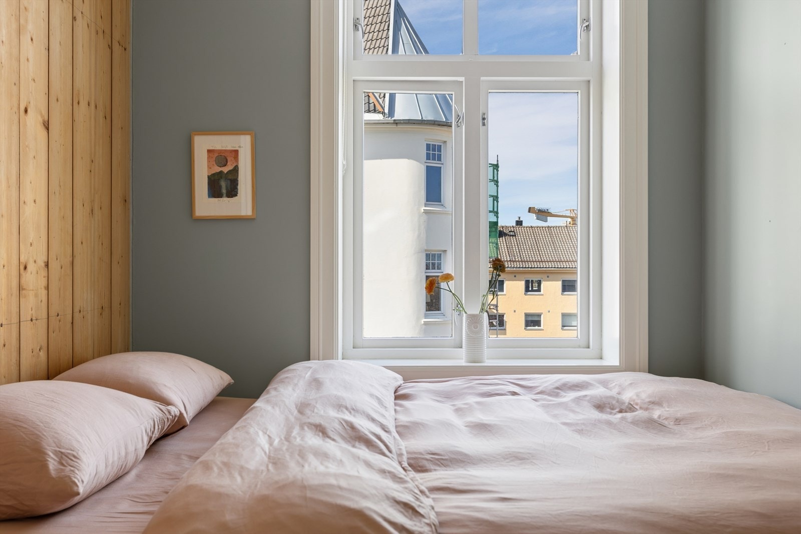 Soverommet på 7,9 m² har plass til dobbeltseng og garderobe. Galleribilde