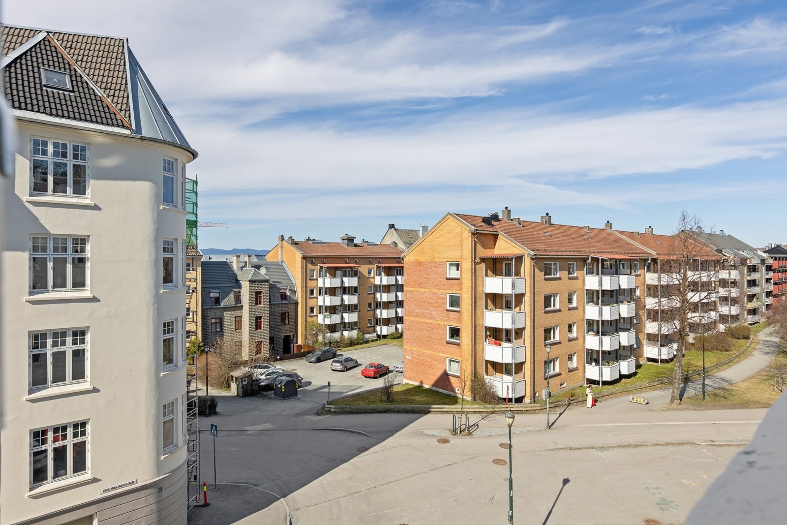 Området er vurdert som 'Veldig trygt' og har kort avstand til både sentrum og rekreasjonsområder. Galleribilde