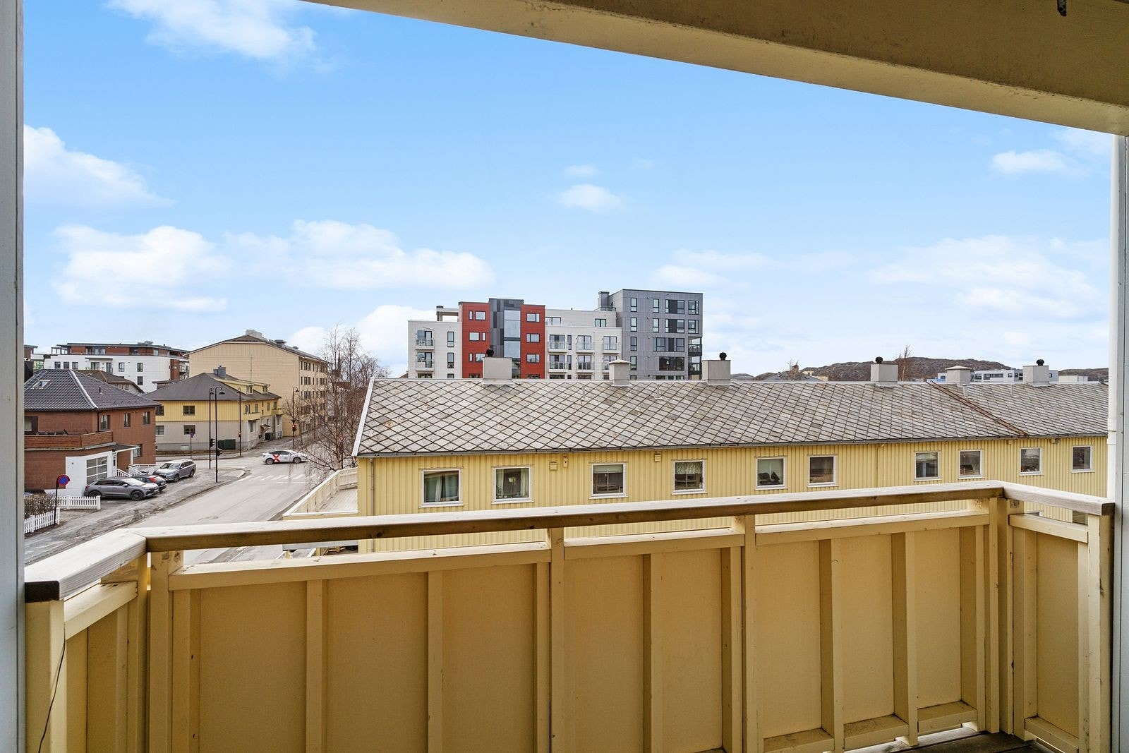 Utsikt fra balkongen med gode lys- og solforhold Galleribilde