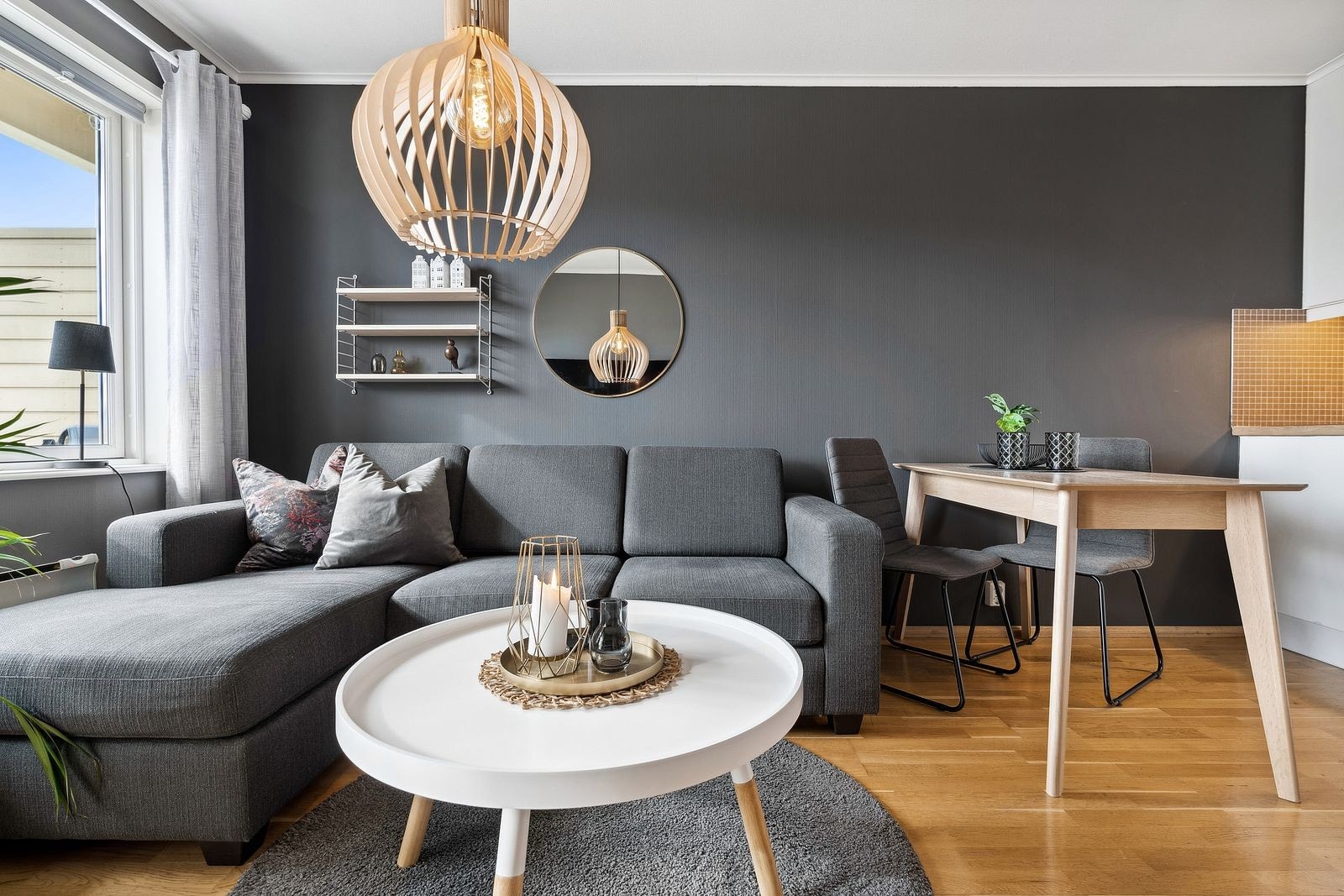 Leiligheten fremstår som rimelig ny og har god standard Galleribilde