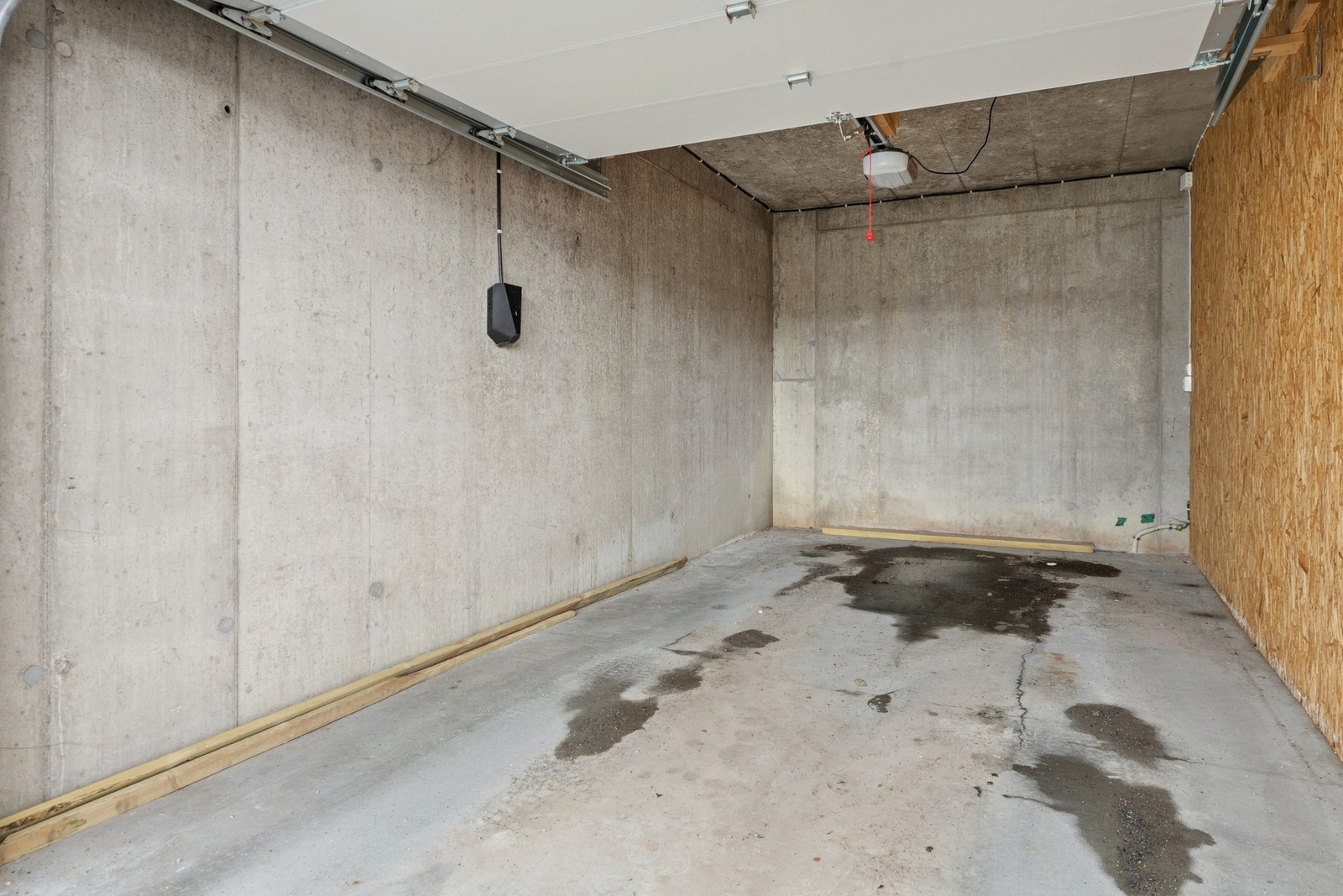 - Leiligheten har også garasje med el-bil lader - Galleribilde