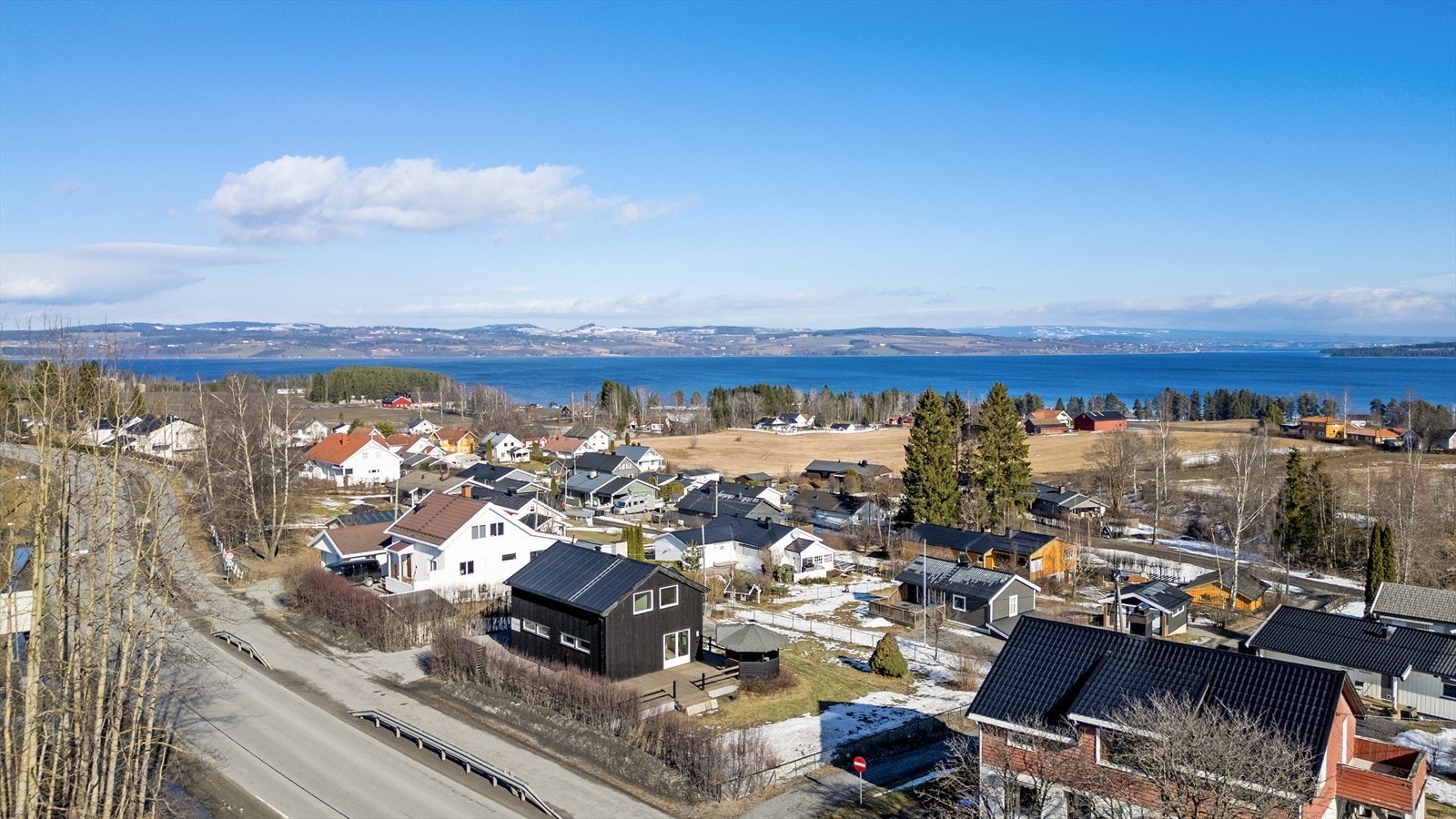 Nydelig utsikt over Mjøsa. Galleribilde
