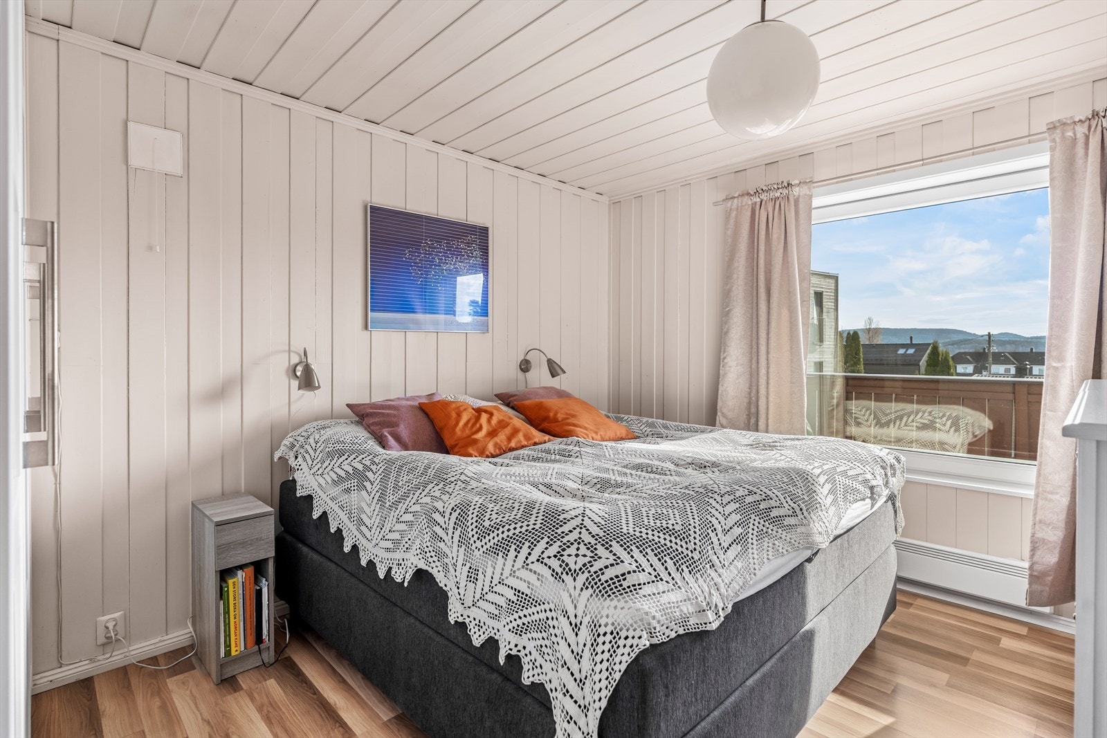 Etasjen har to soverom. Galleribilde