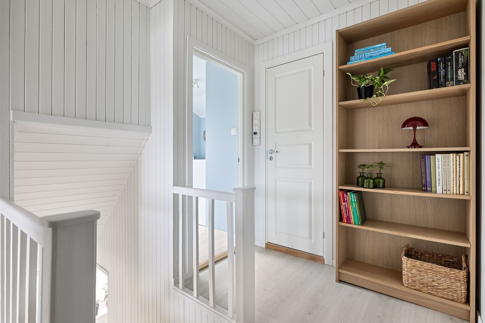 First floor - all yours! Galleribilde