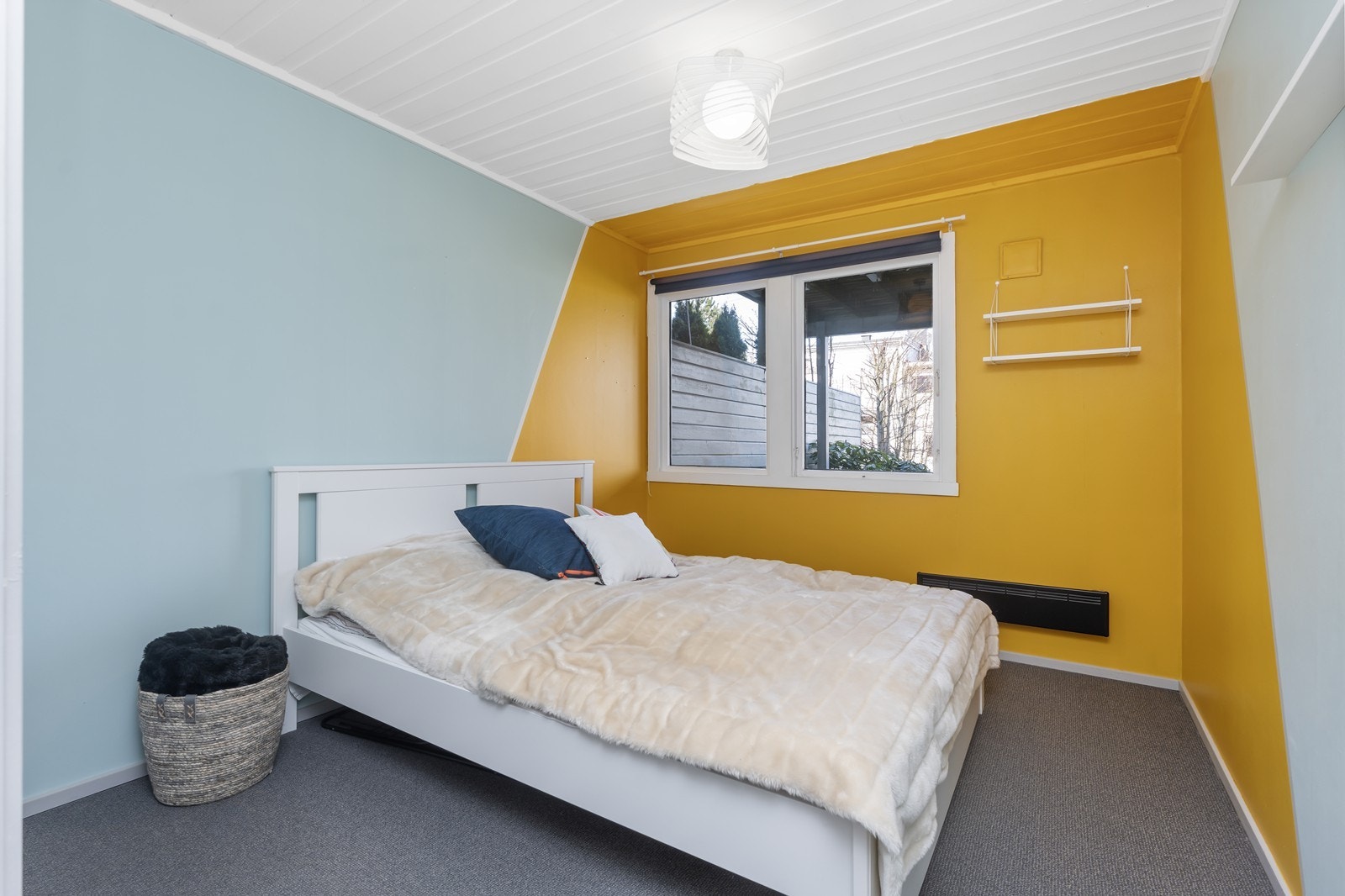 God størrelse og plass til garderobe. Galleribilde