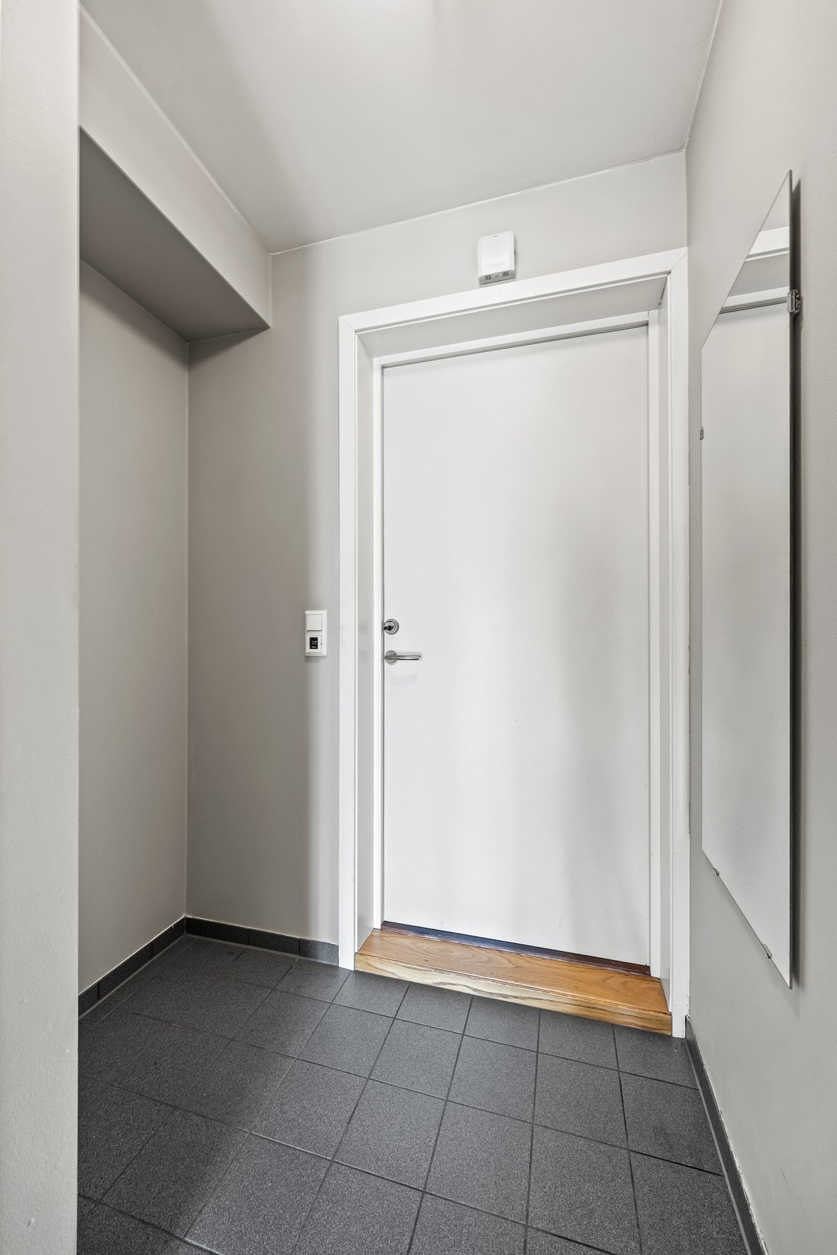 Entré med god plass til yttertøy og av- og påkledning. Galleribilde