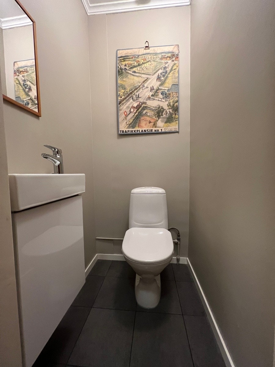 Separat toalett, totalrenovert i januar 2023 Galleribilde