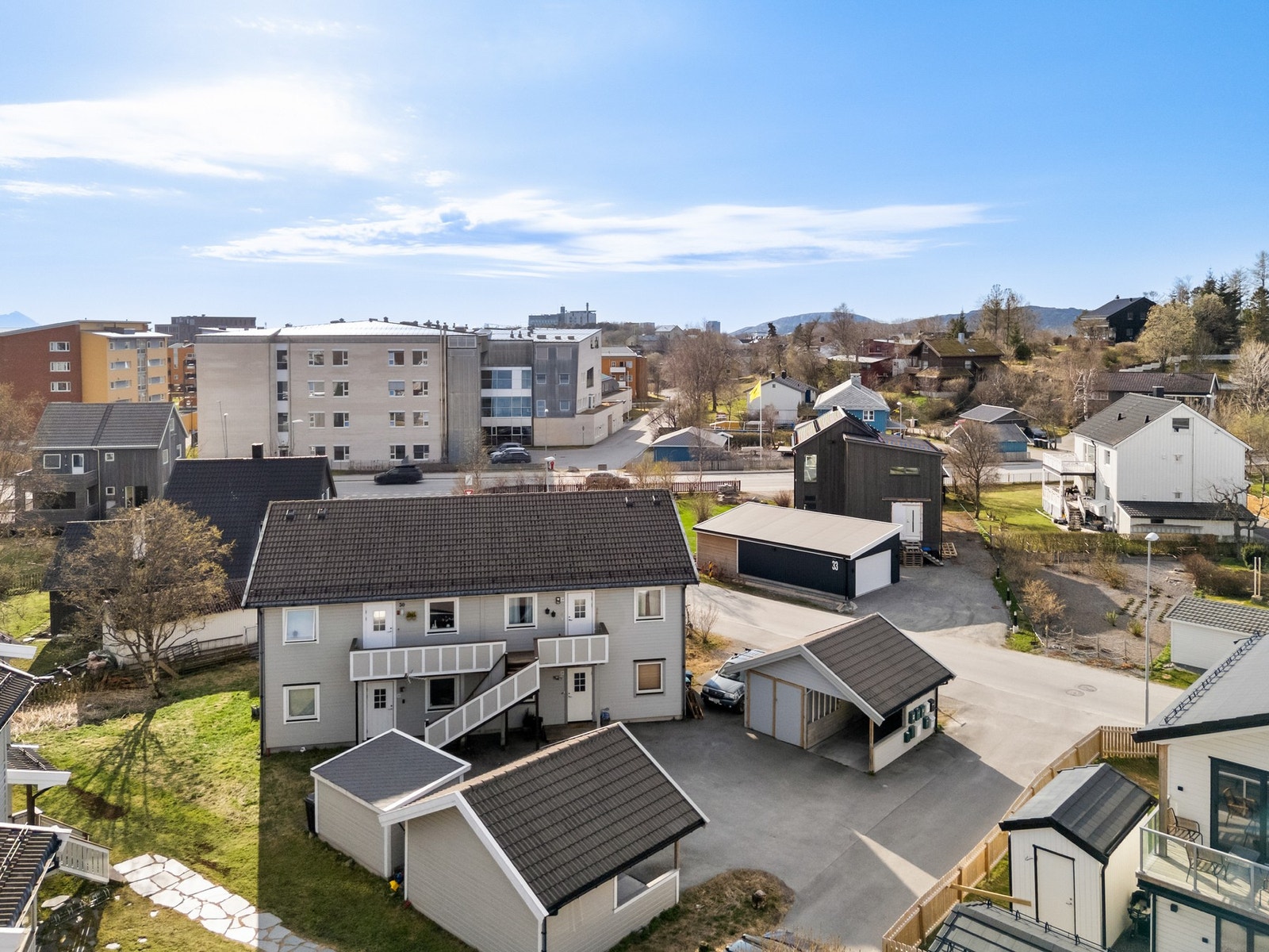 En lys og flott 3-roms selveier leilighet beliggende i Rønvik. Galleribilde