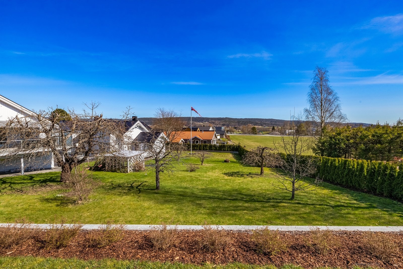 Utsikt fra terrassen. Galleribilde
