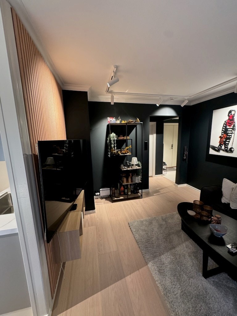 Fullt møblert stue. Galleribilde