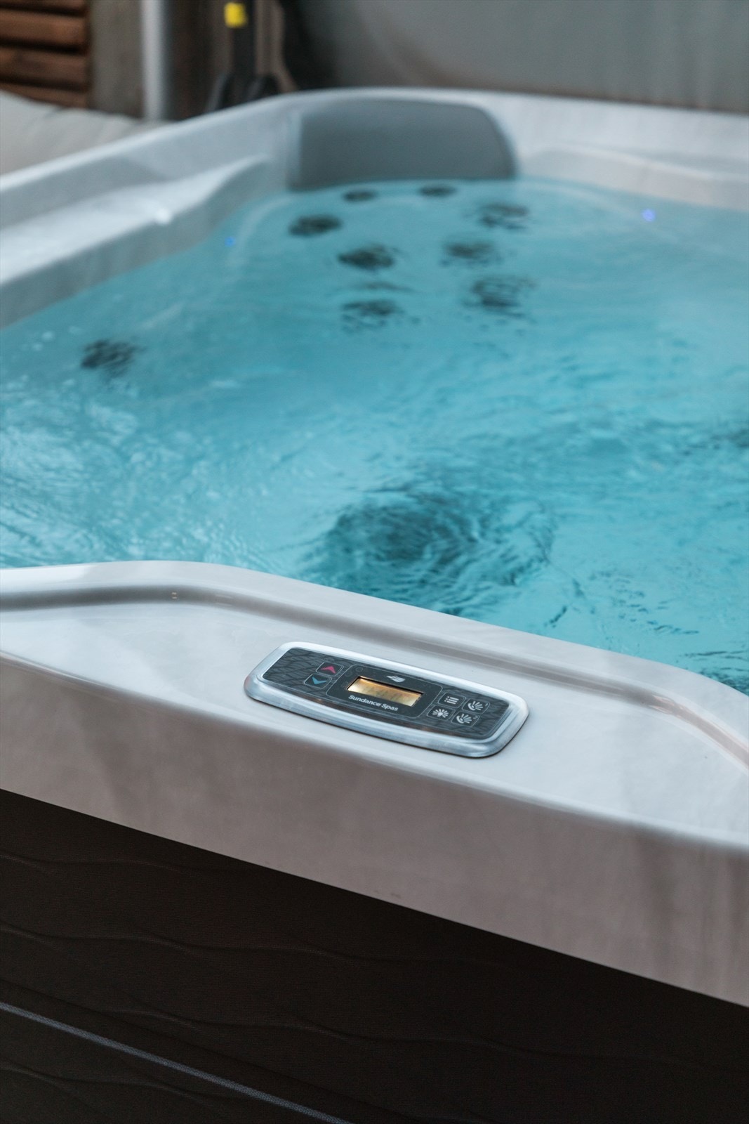 Jacuzzi av typen Sundance Edison 680 kan medfølge etter nærmere avtale med selger. Galleribilde