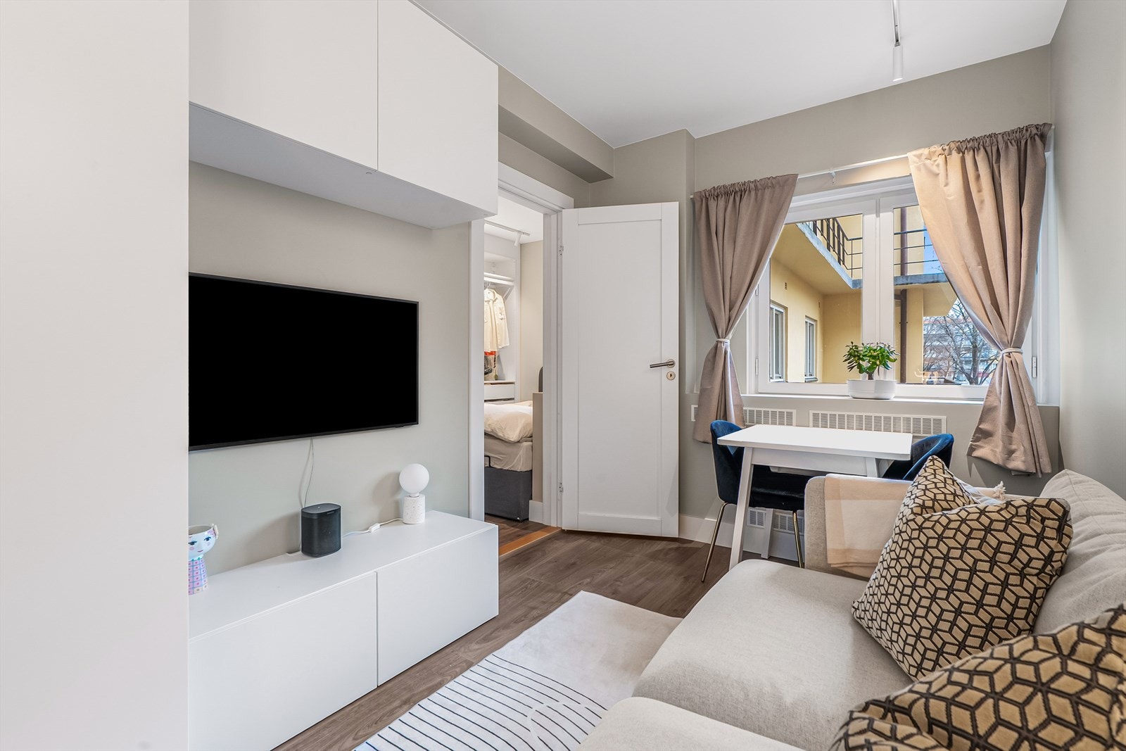 HYBEL - Hyggelig hybel på ca. 26 m² med eget soverom. Galleribilde