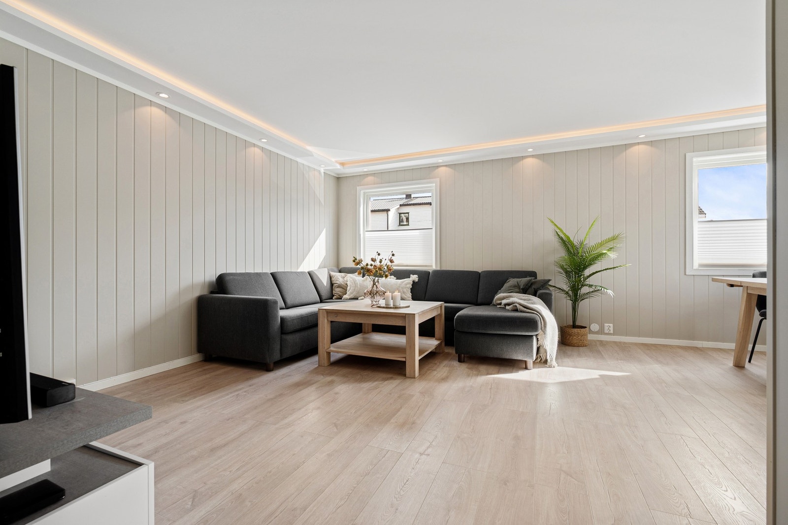 Leiligheten ble renovert innvendig i 2019 og er meget tiltalende Galleribilde