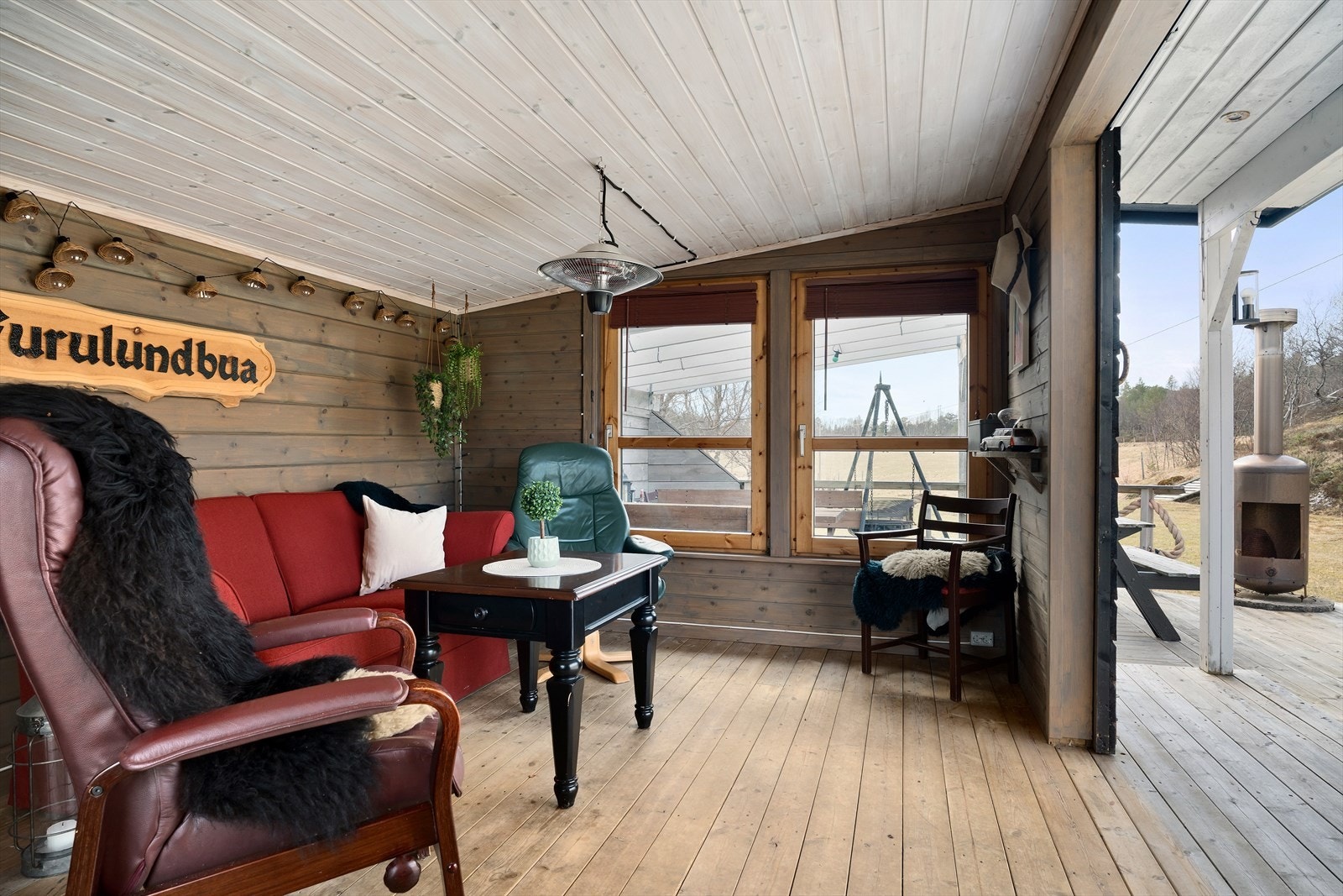 Innvendig i "utestuen". Her trekker man inn når man vil ha le. Galleribilde
