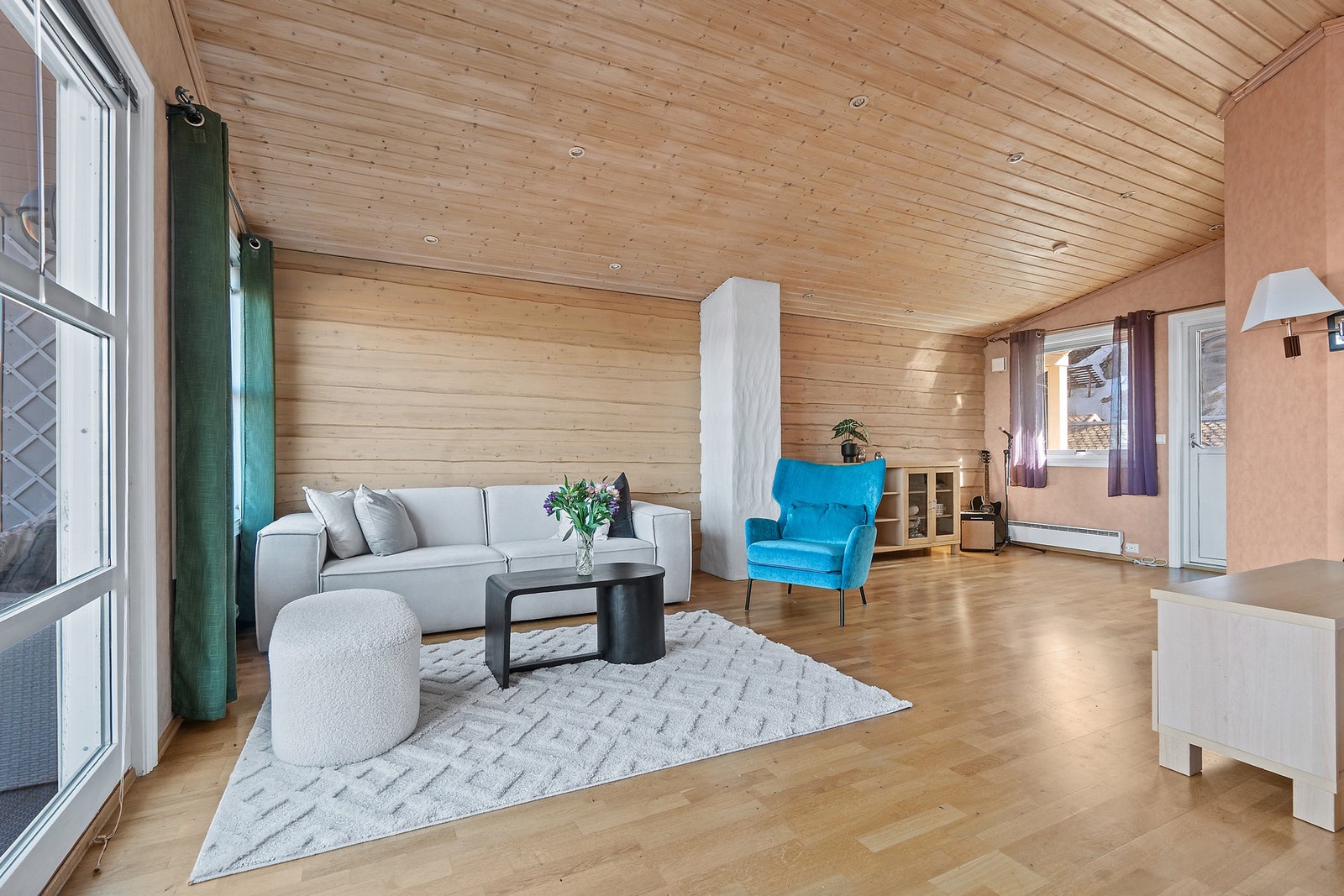 Loftstue med utsikt Galleribilde
