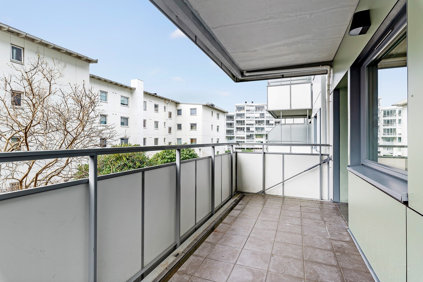 Overbygd balkong Galleribilde