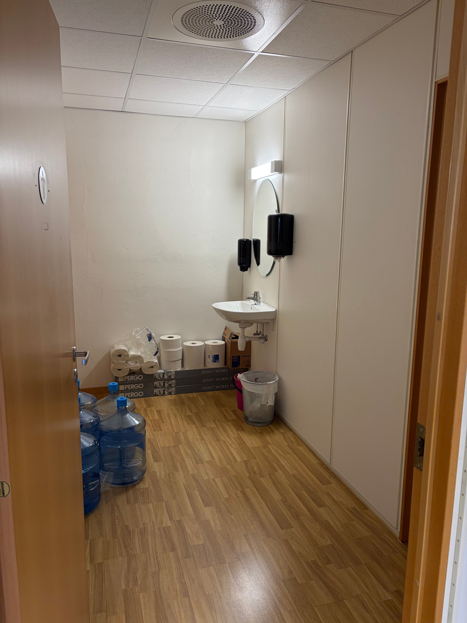 Garderobe Galleribilde