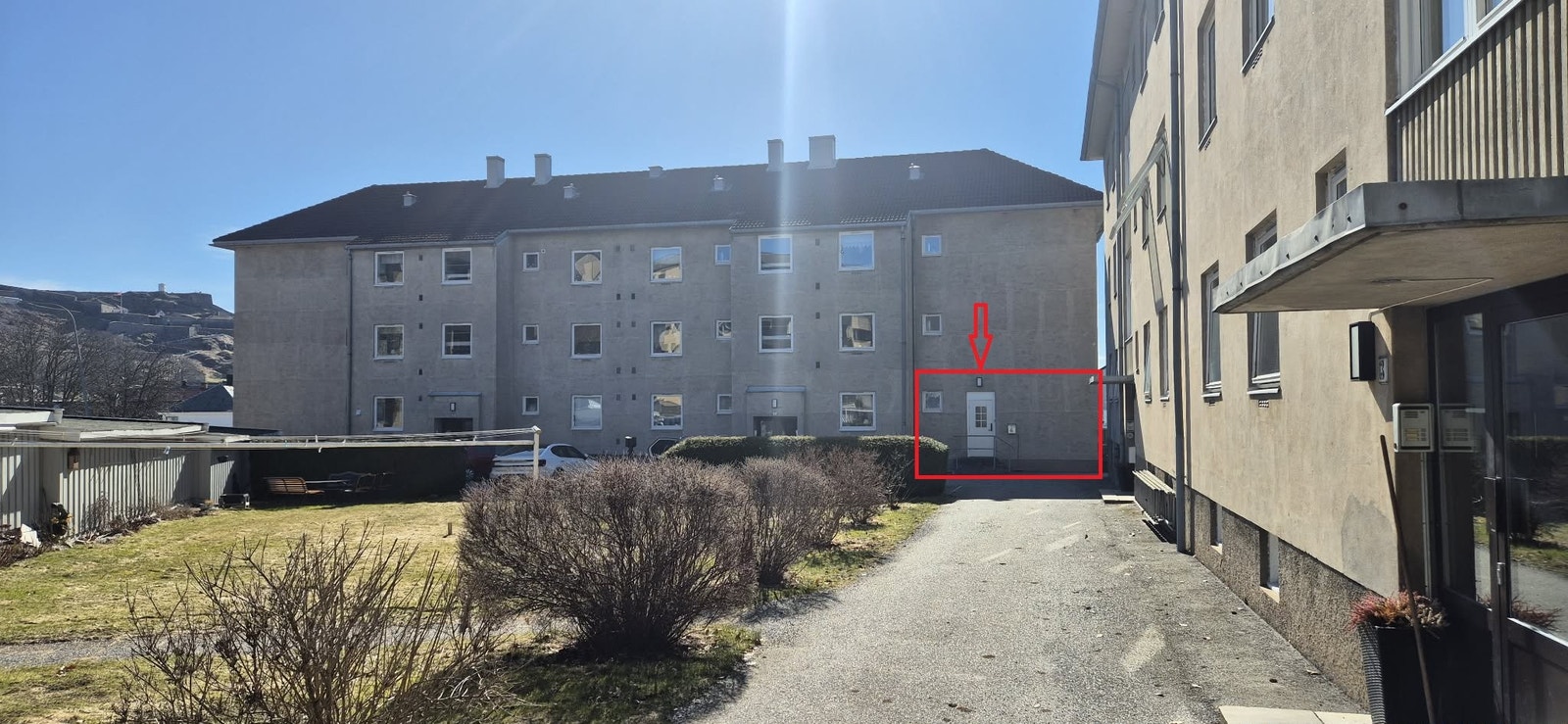Leiligheten har egen inngang fra bakkeplan som er ett stort pluss. Galleribilde