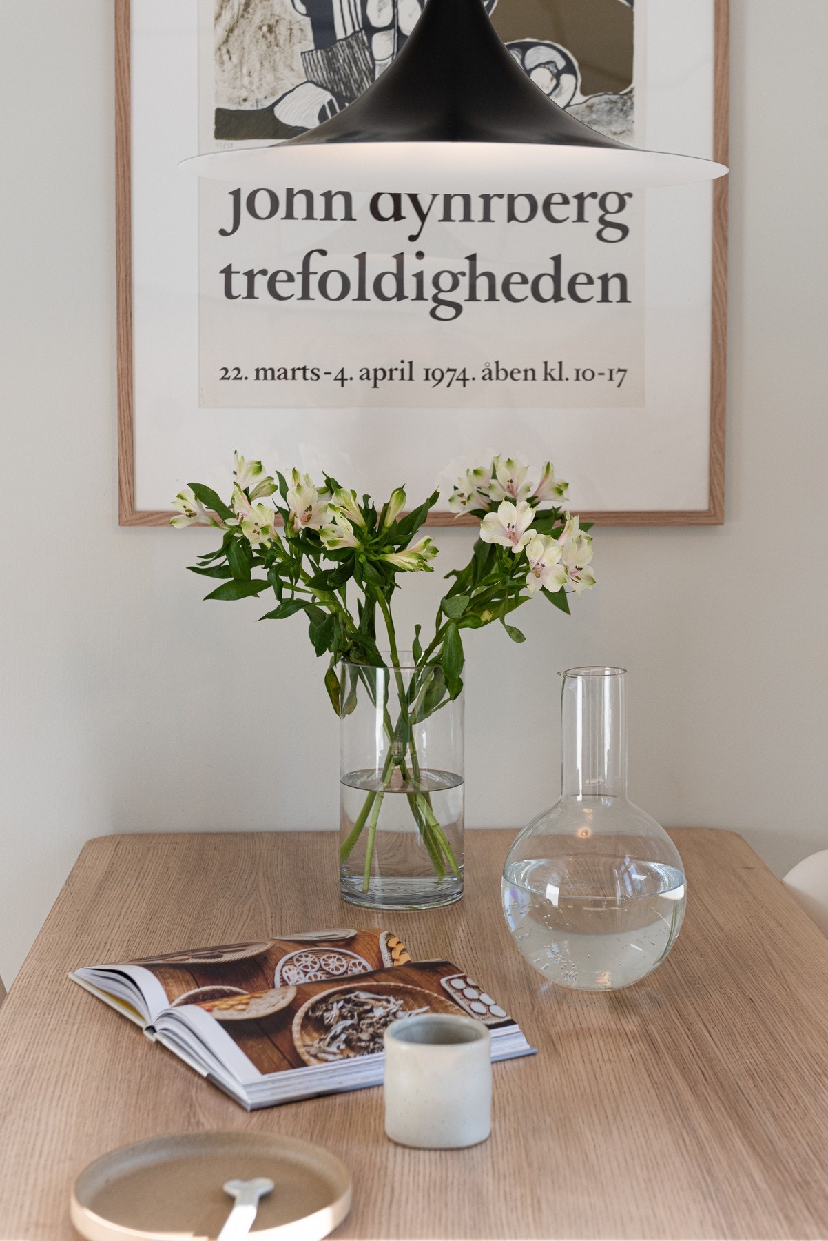 Leilighetens flotte planløsning gir mulighet til flott spisesone i både stue og på kjøkken. Galleribilde