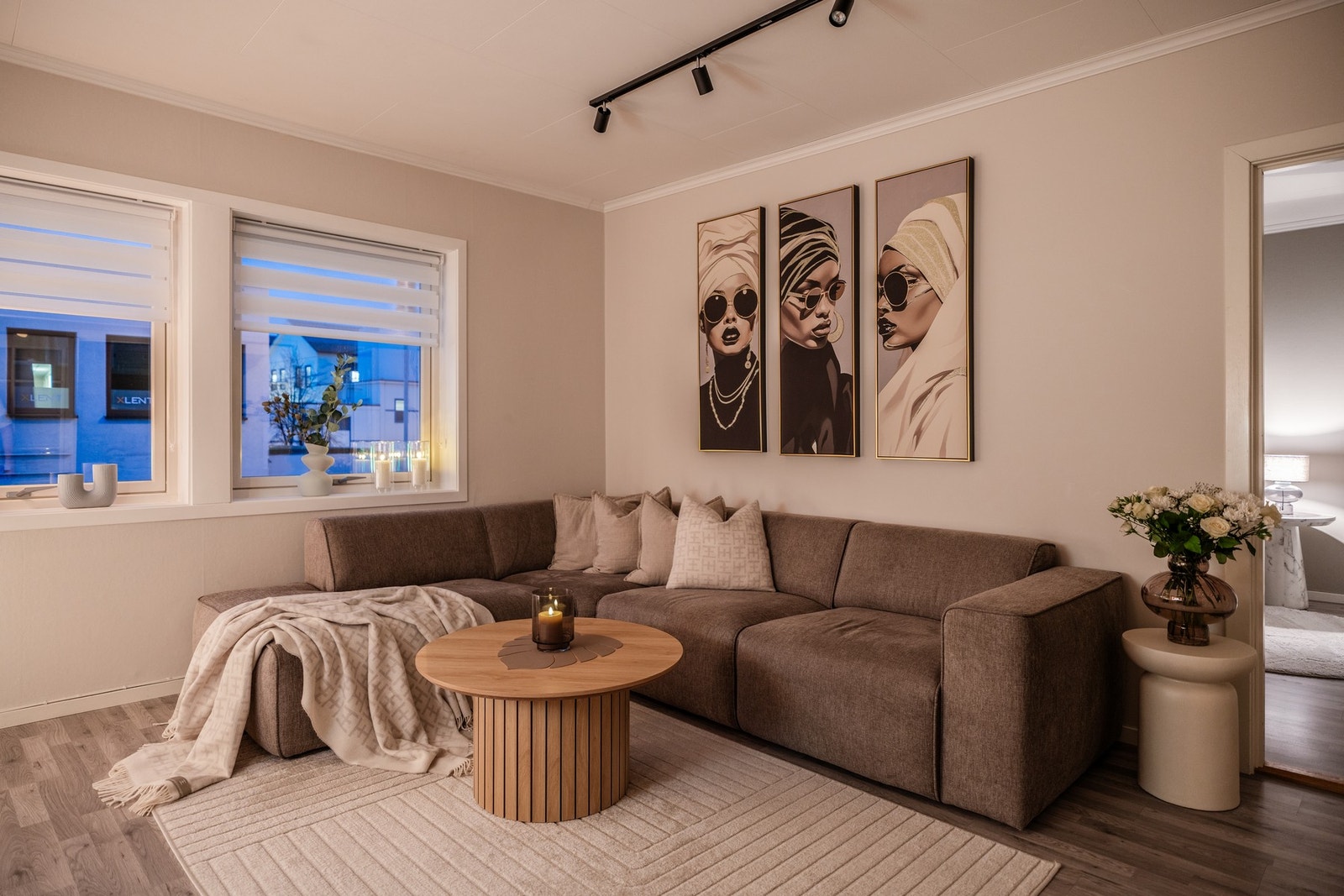 NB ! Eventuelle privatvisninger avholdes kun dersom finansieringsbevis foreligger. Galleribilde