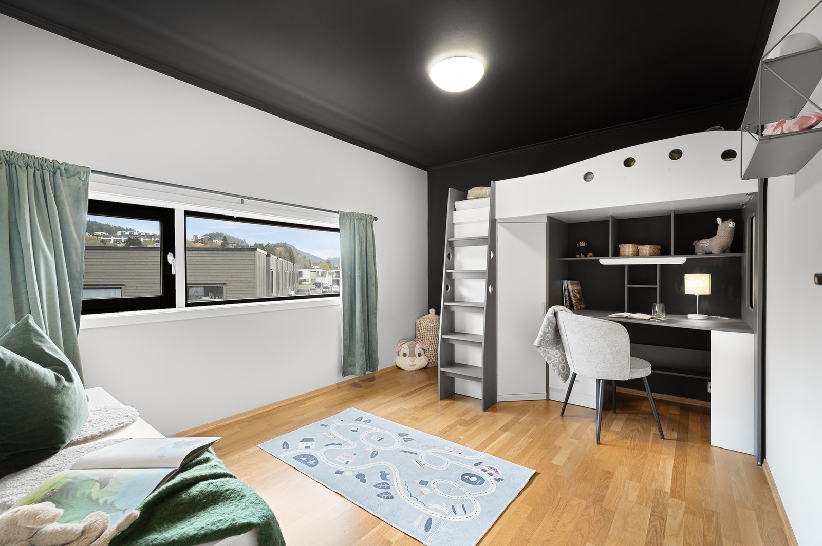 Soverom 1 er på hele 11,3m². Galleribilde