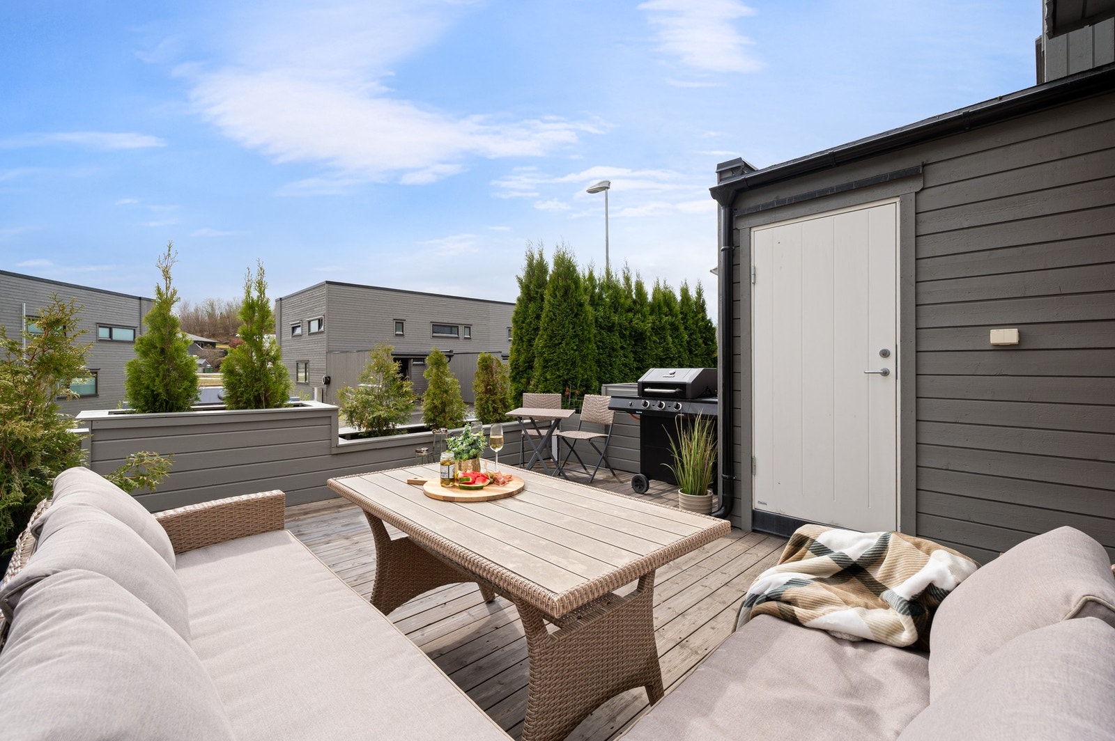 Her har man god plass til både grillsone og sosial sone. Galleribilde